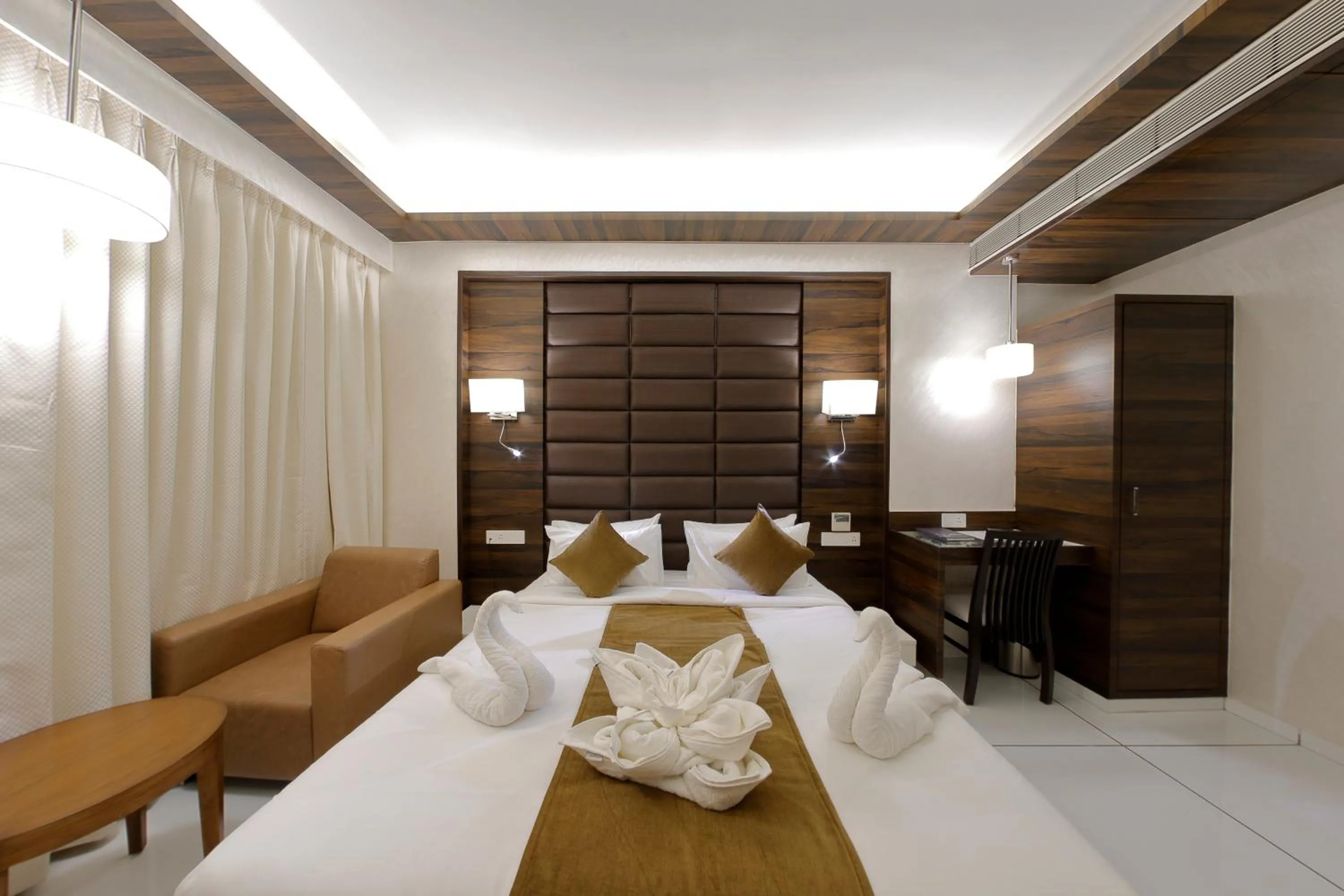 Photo of the whole room in Hotel Silver Heights