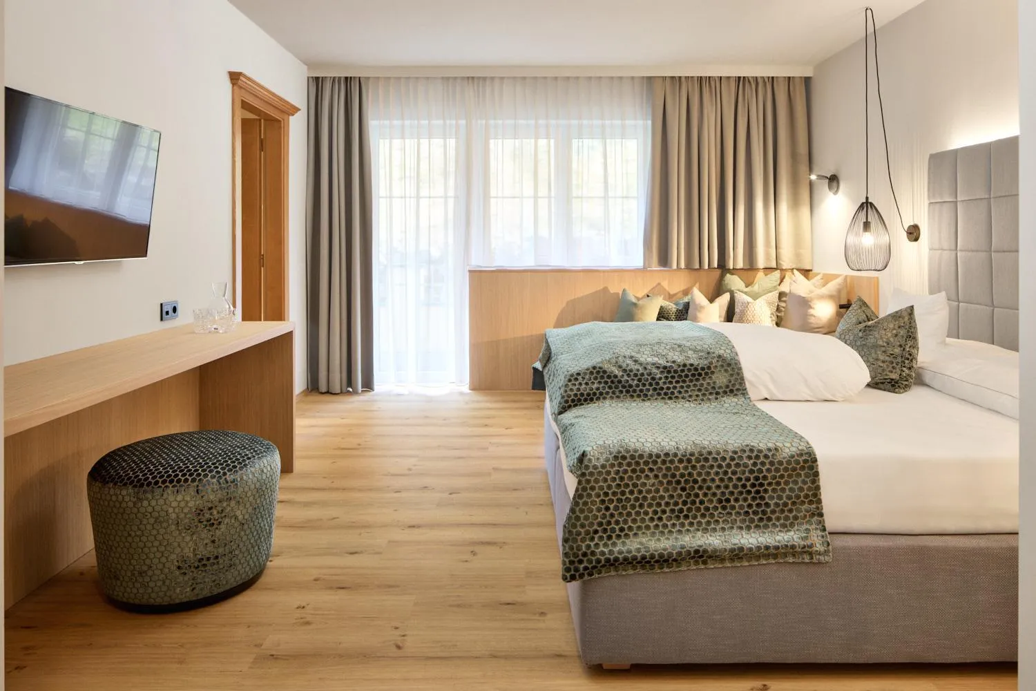 Photo of the whole room, Bed in Das Schlössl