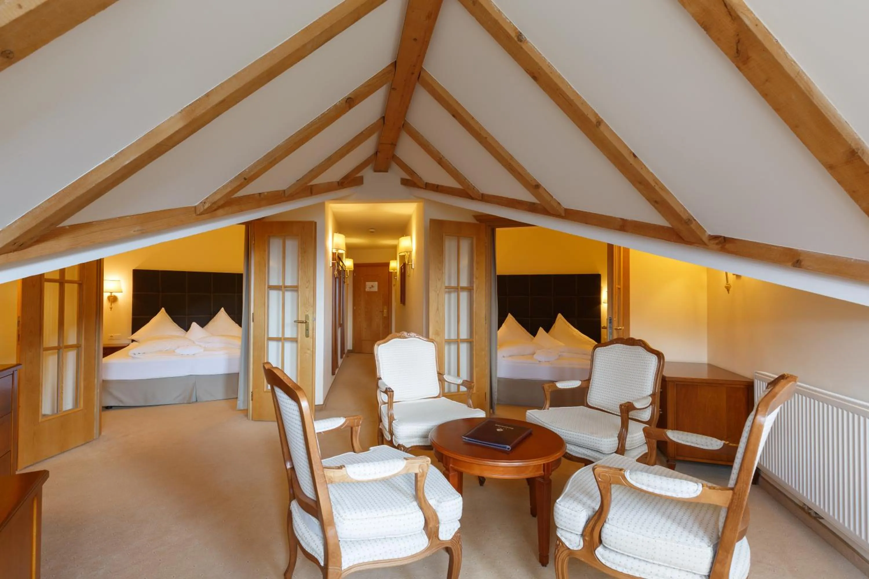 Living room, Bed in Das Schlössl