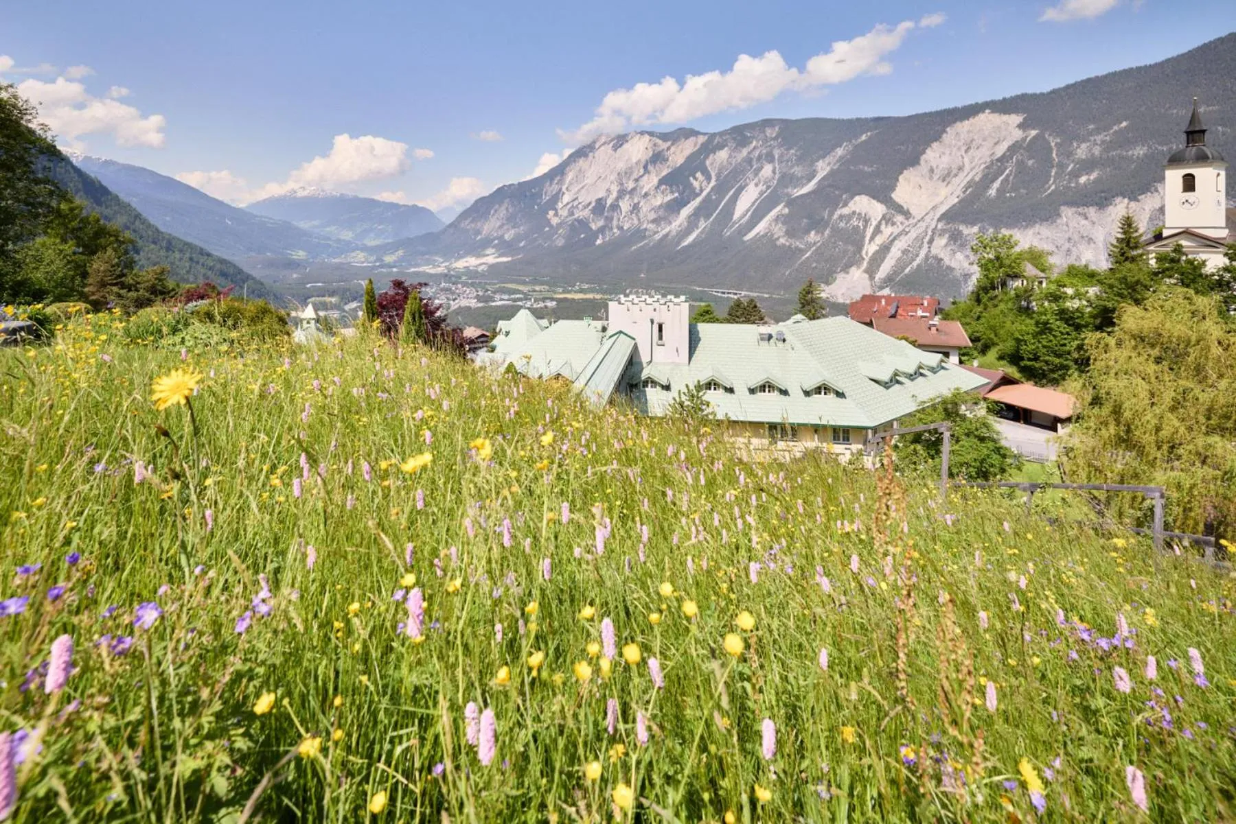 Property building in Das Schlössl