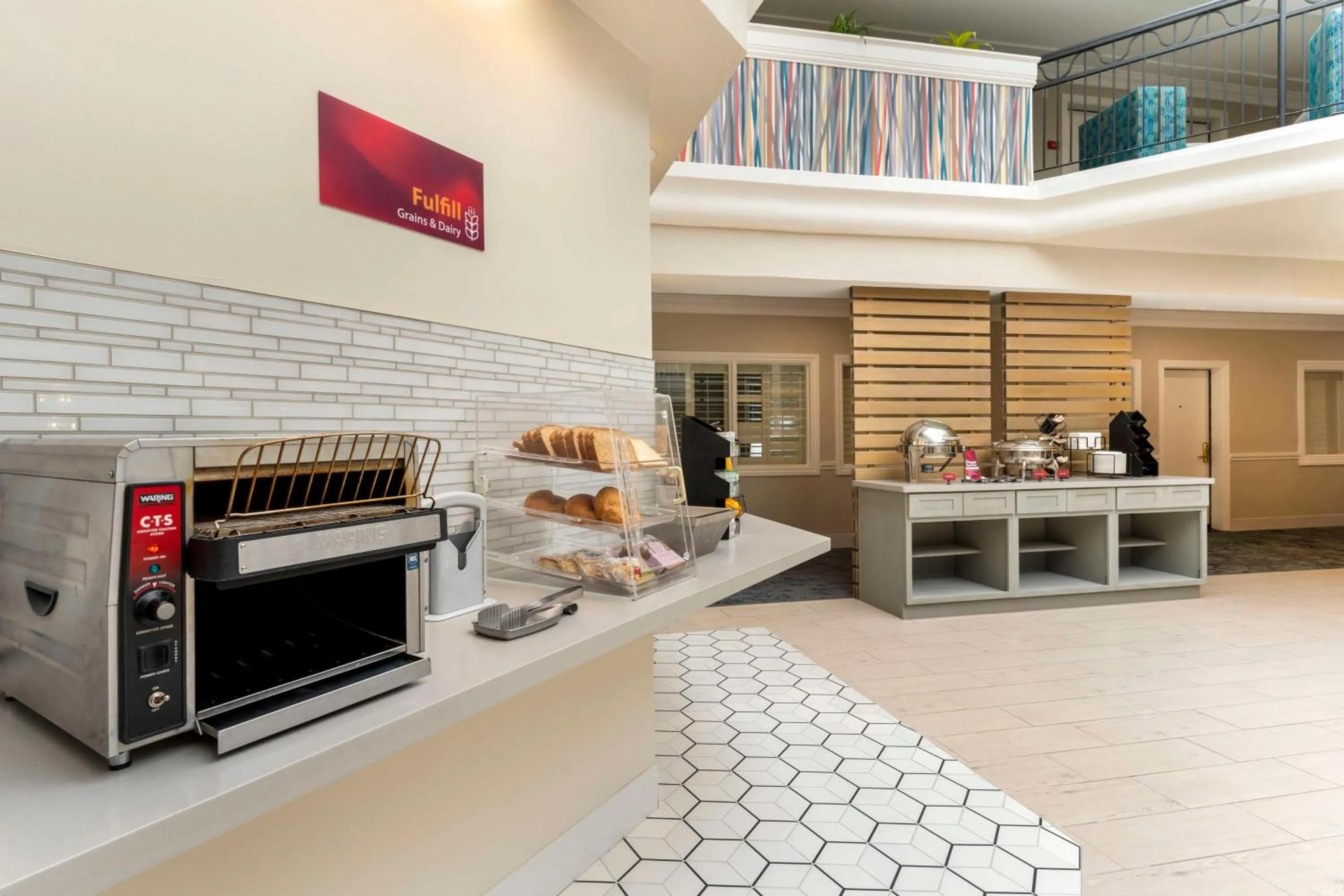 Breakfast in Best Western Plus All Suites Inn