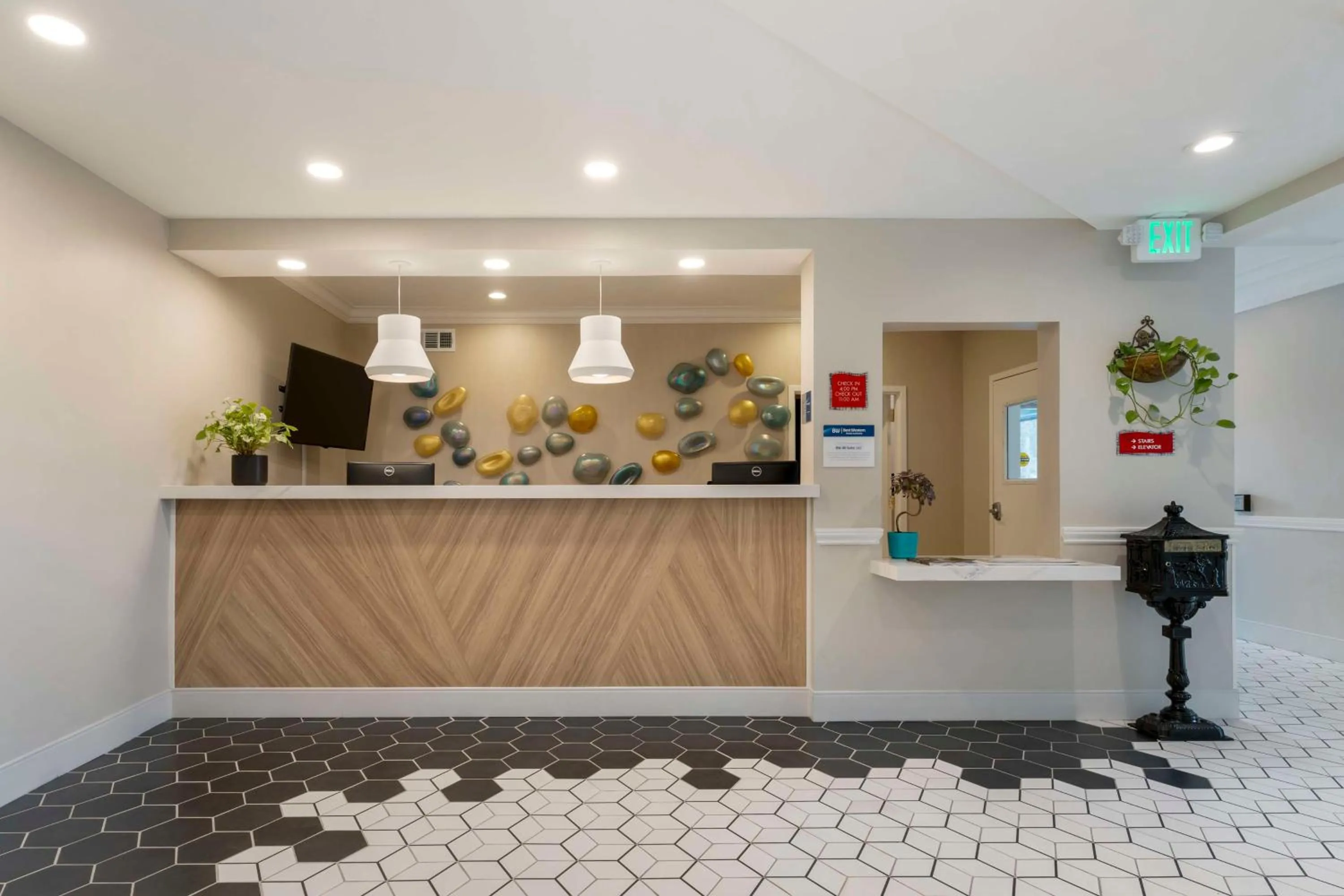 Lobby or reception in Best Western Plus All Suites Inn