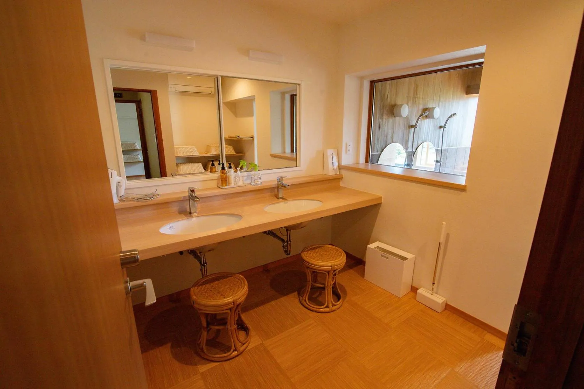 Hot Spring Bath in Chigira Jinsentei