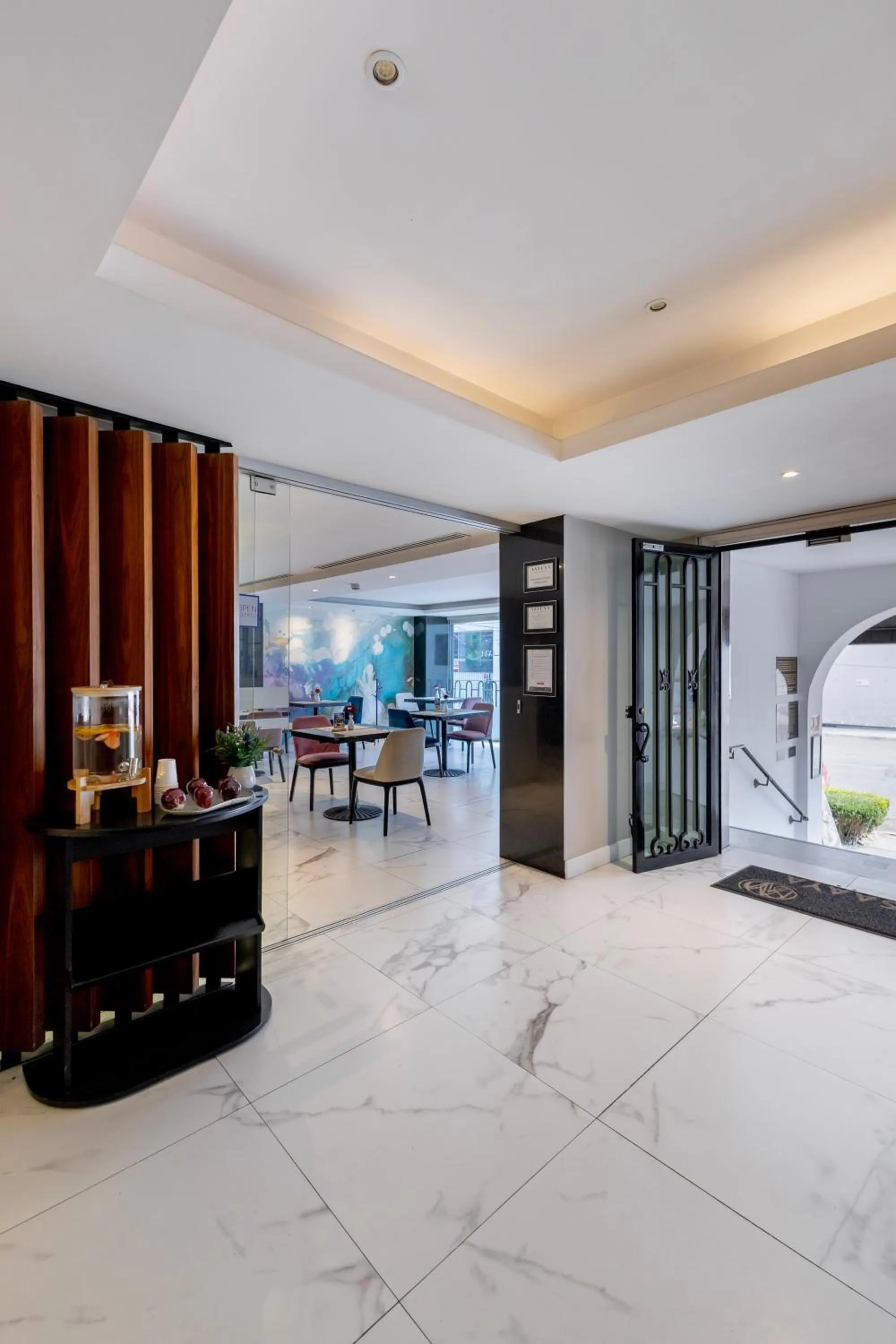 Seating area in Isaaya Hotel Boutique by WTC