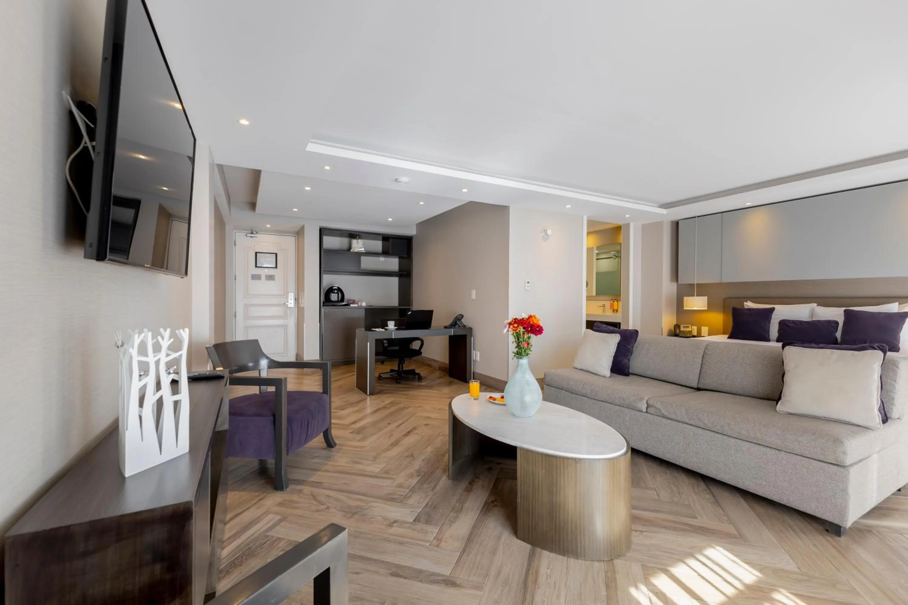 TV and multimedia in Isaaya Hotel Boutique by WTC