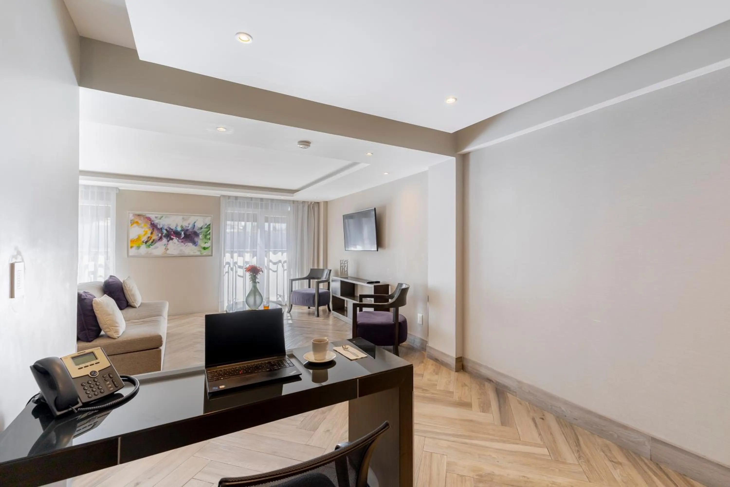 TV and multimedia in Isaaya Hotel Boutique by WTC