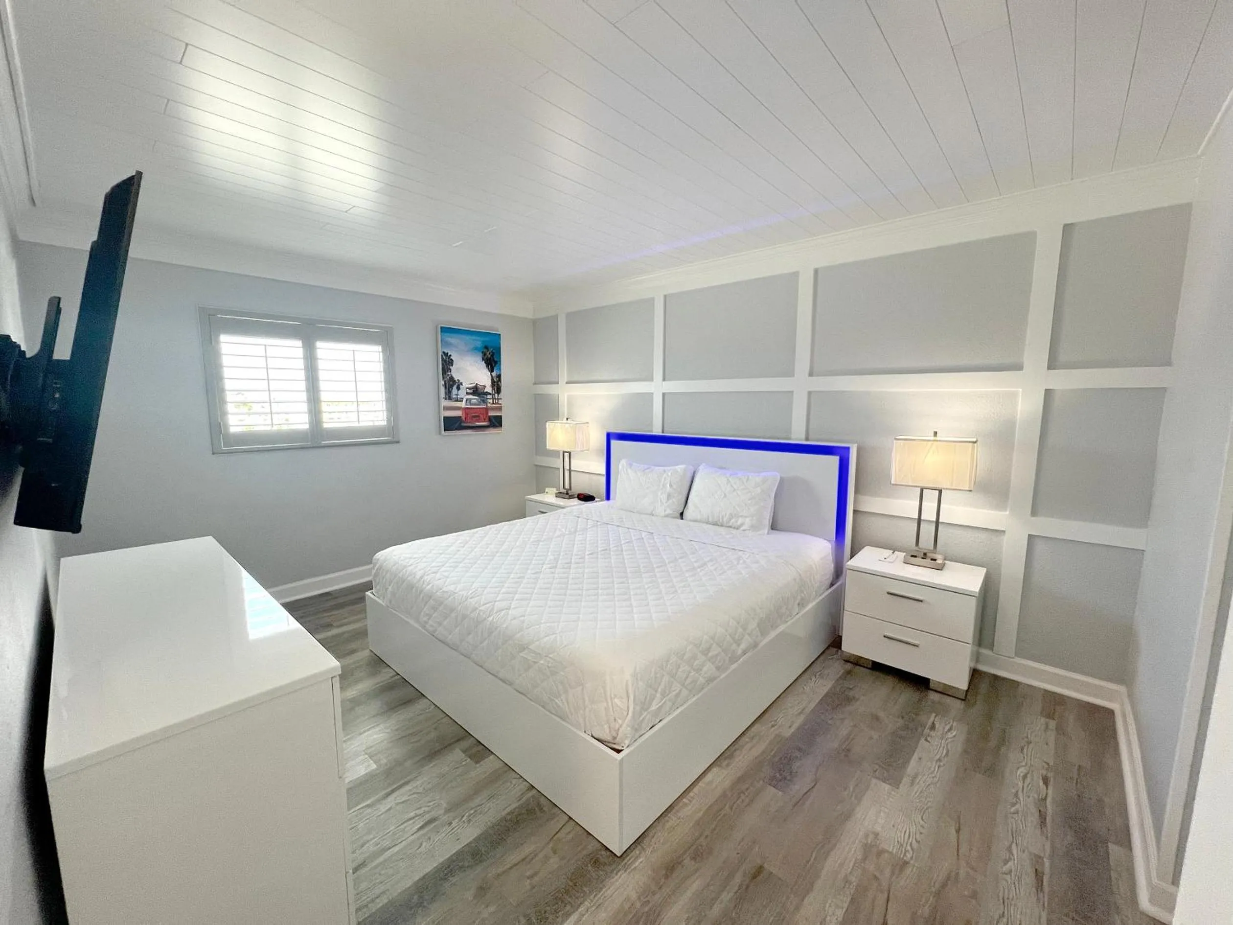 Bedroom, Bed in Lani Kai Island Resort