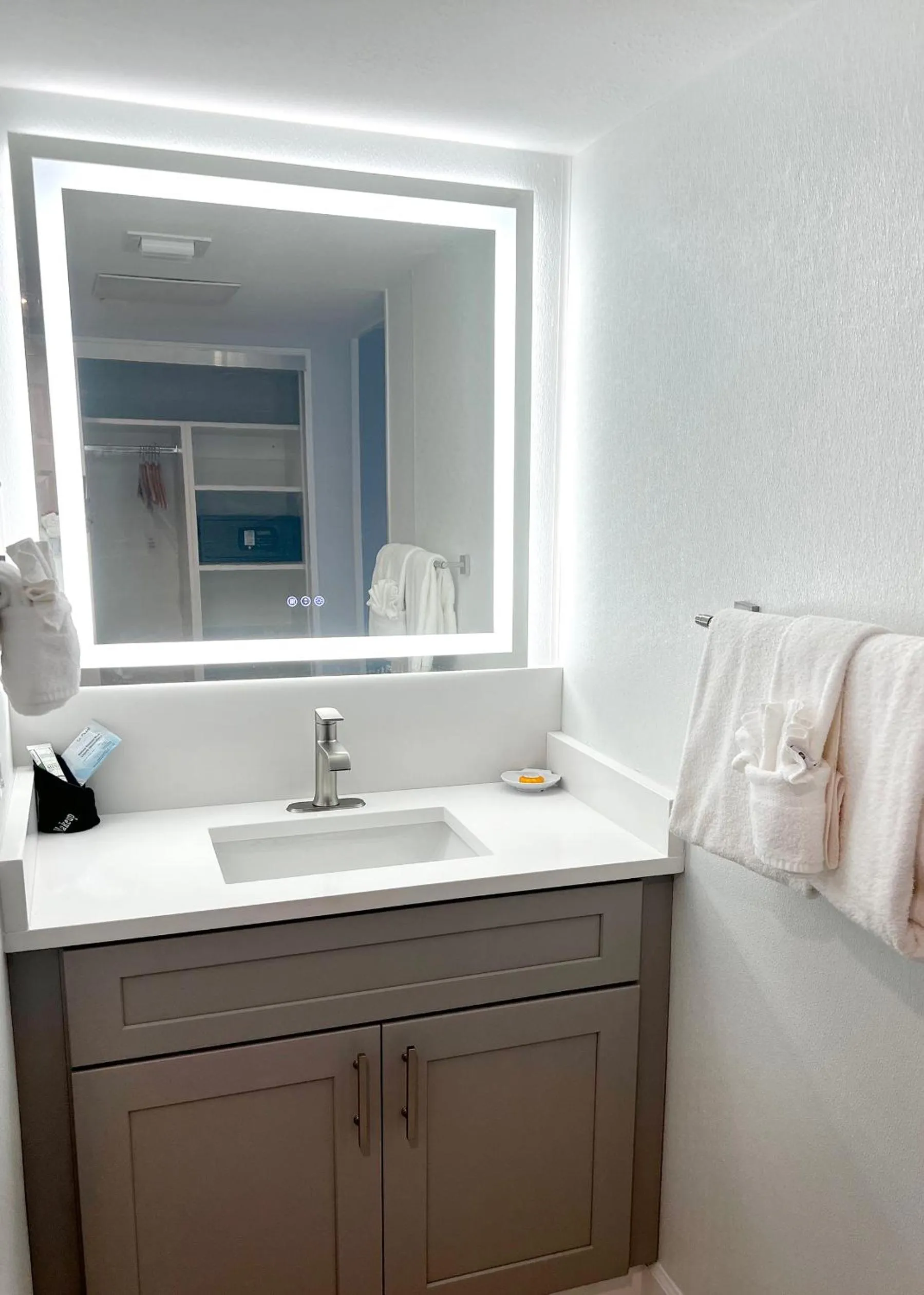 Bathroom in Lani Kai Island Resort