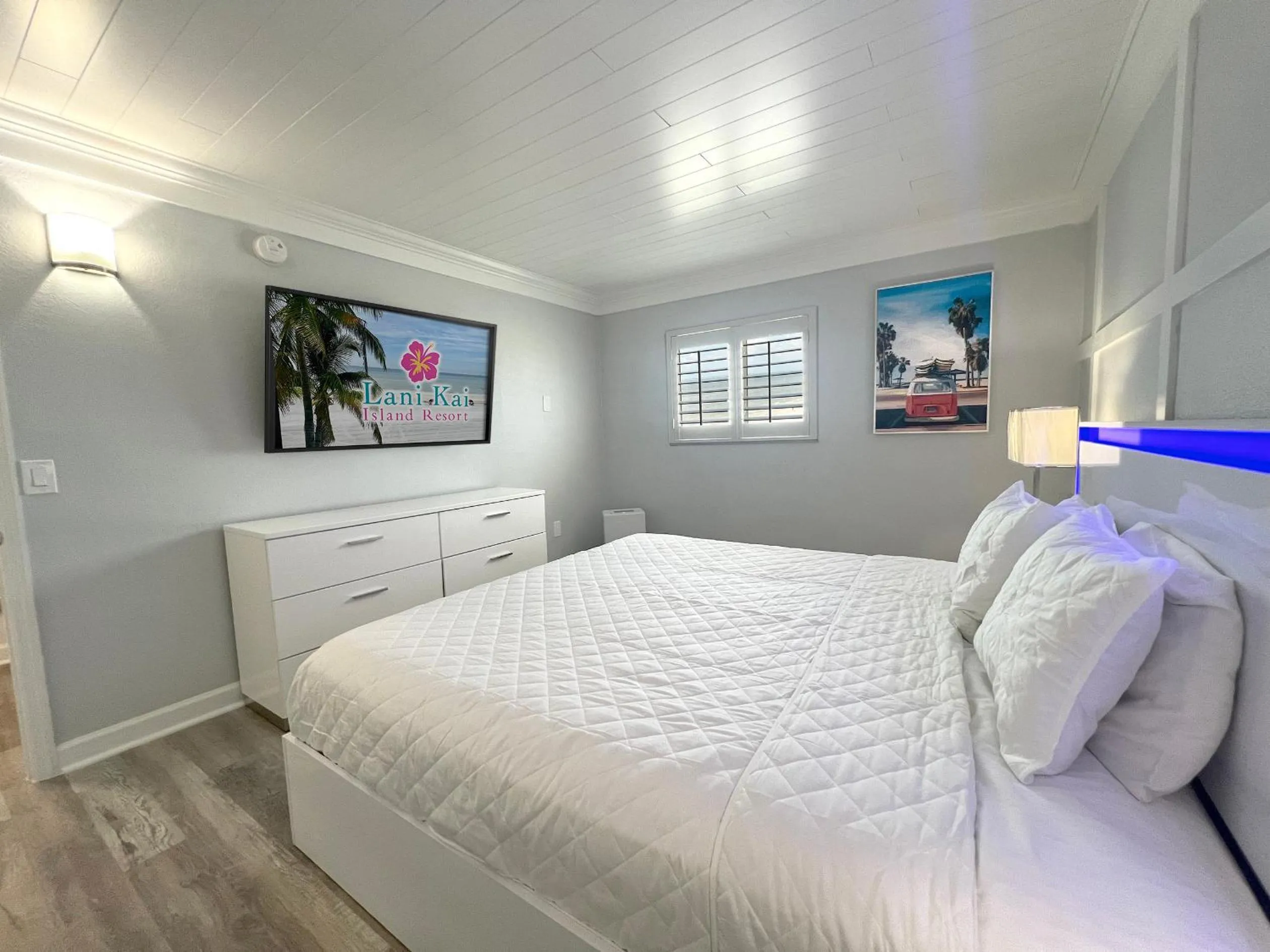 TV and multimedia, Bed in Lani Kai Island Resort