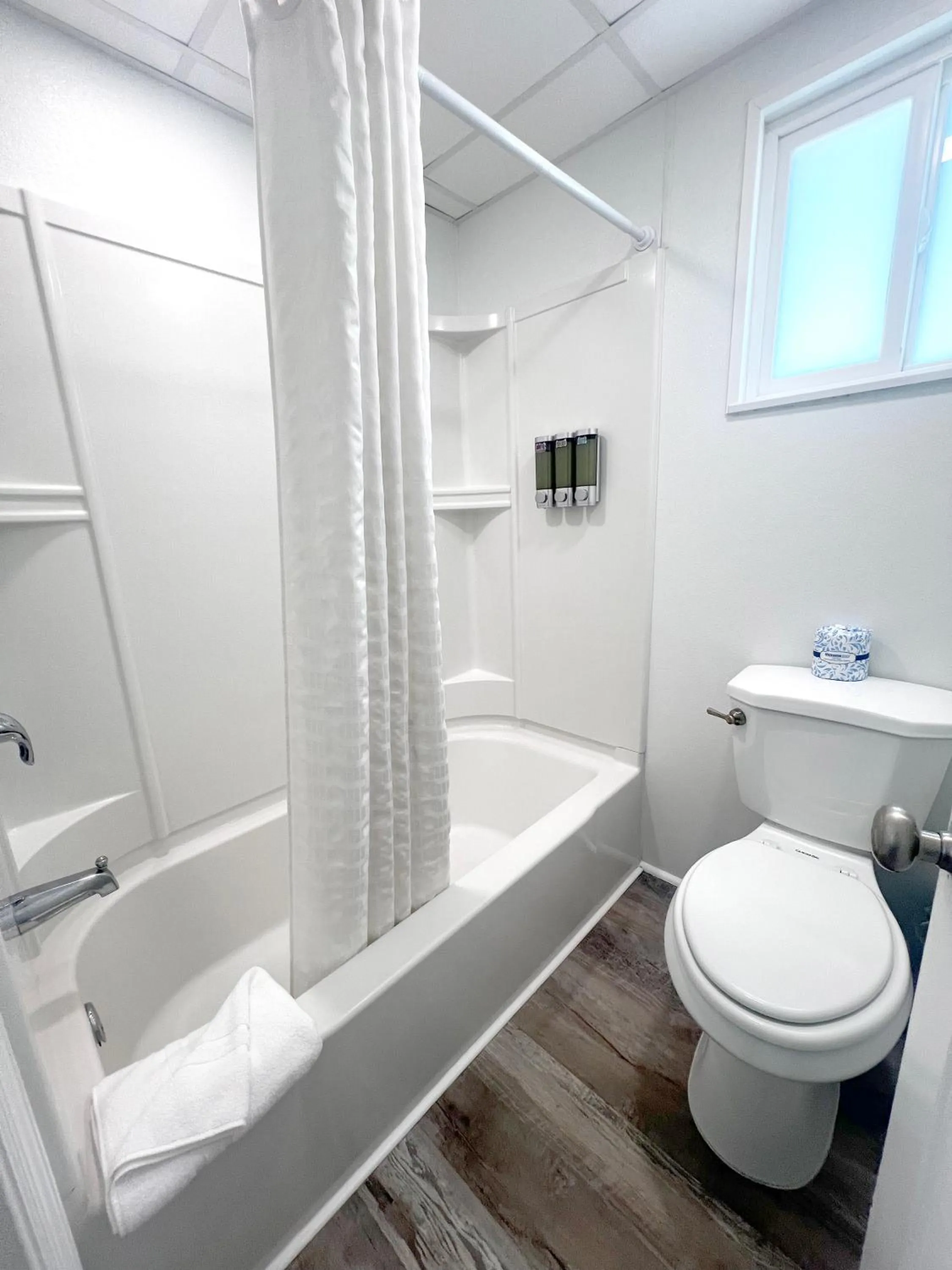 Shower in Lani Kai Island Resort