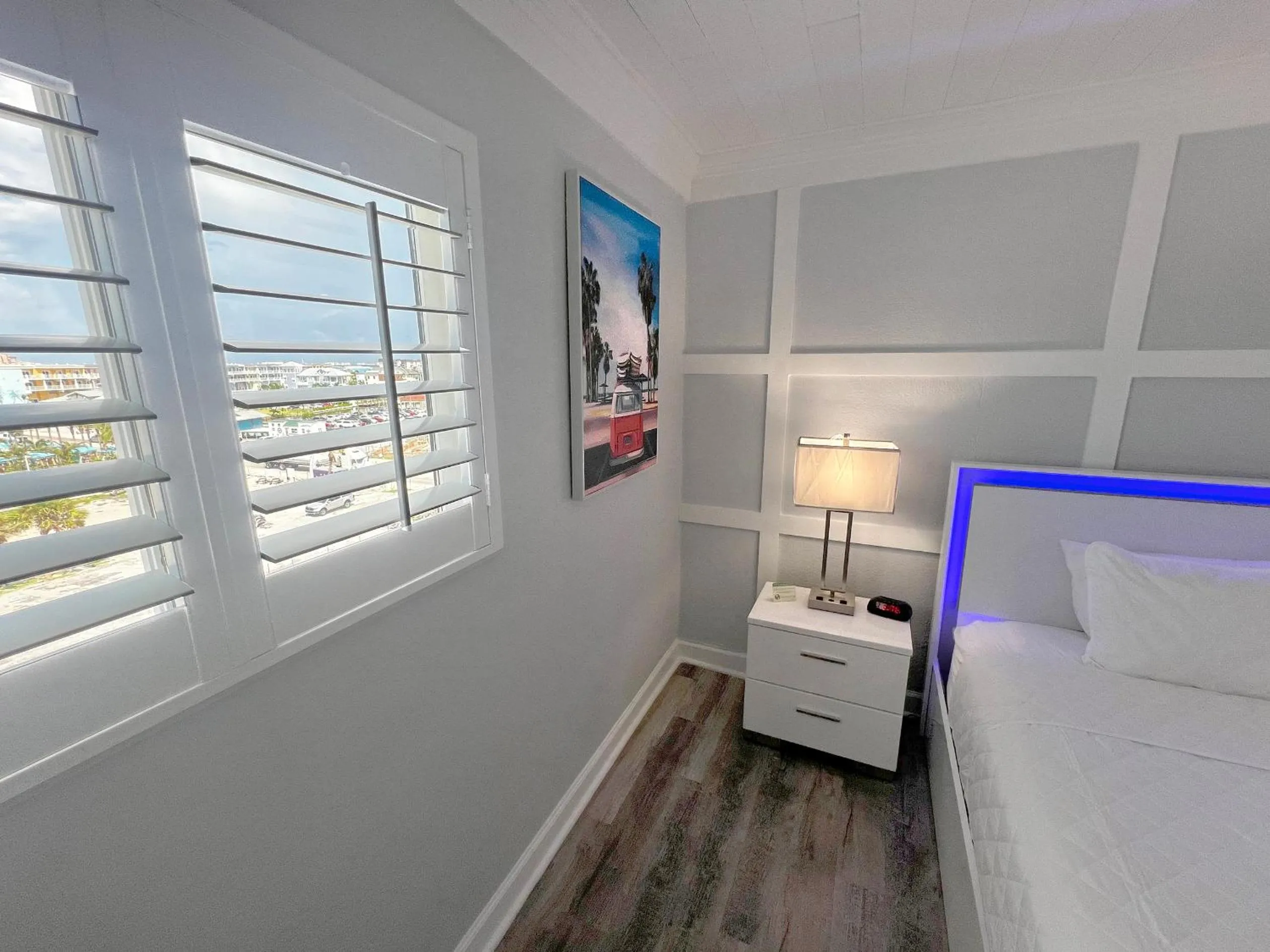 View (from property/room), Bed in Lani Kai Island Resort