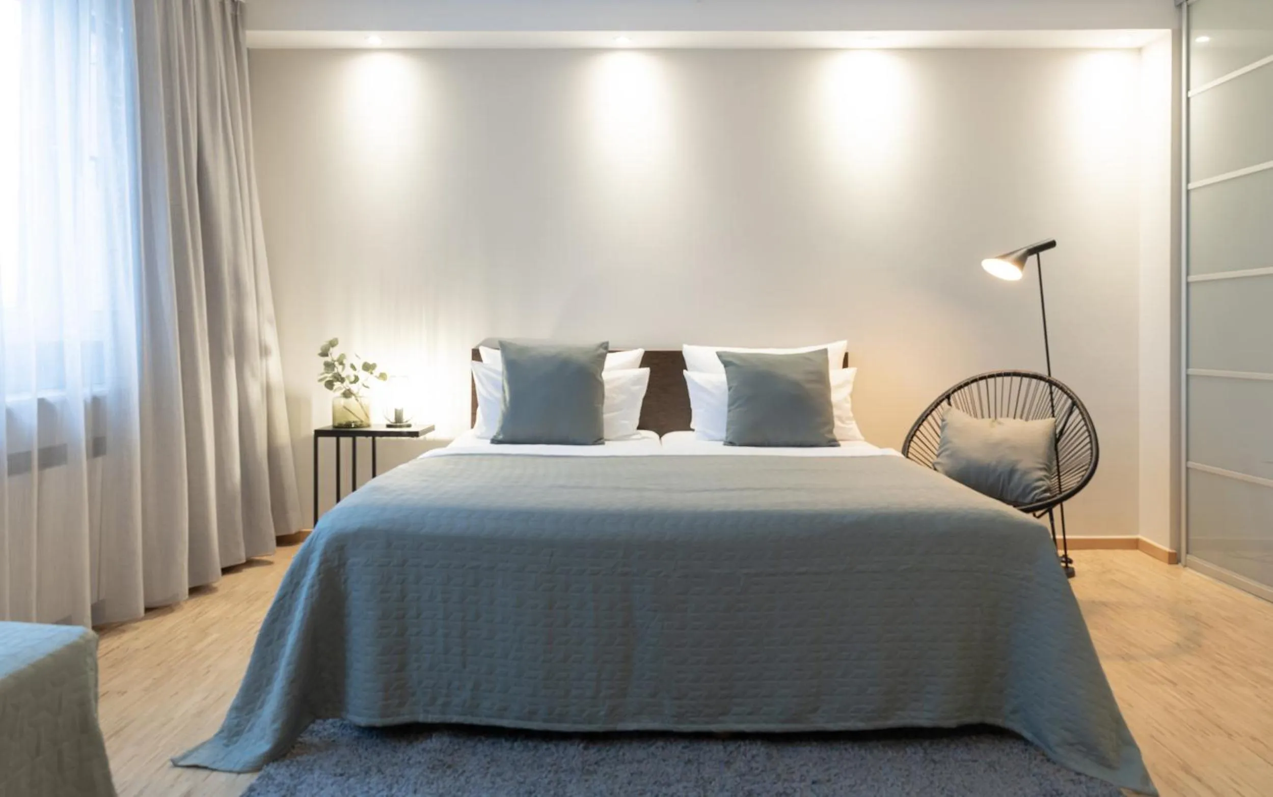 Bed in Paragon Apartments