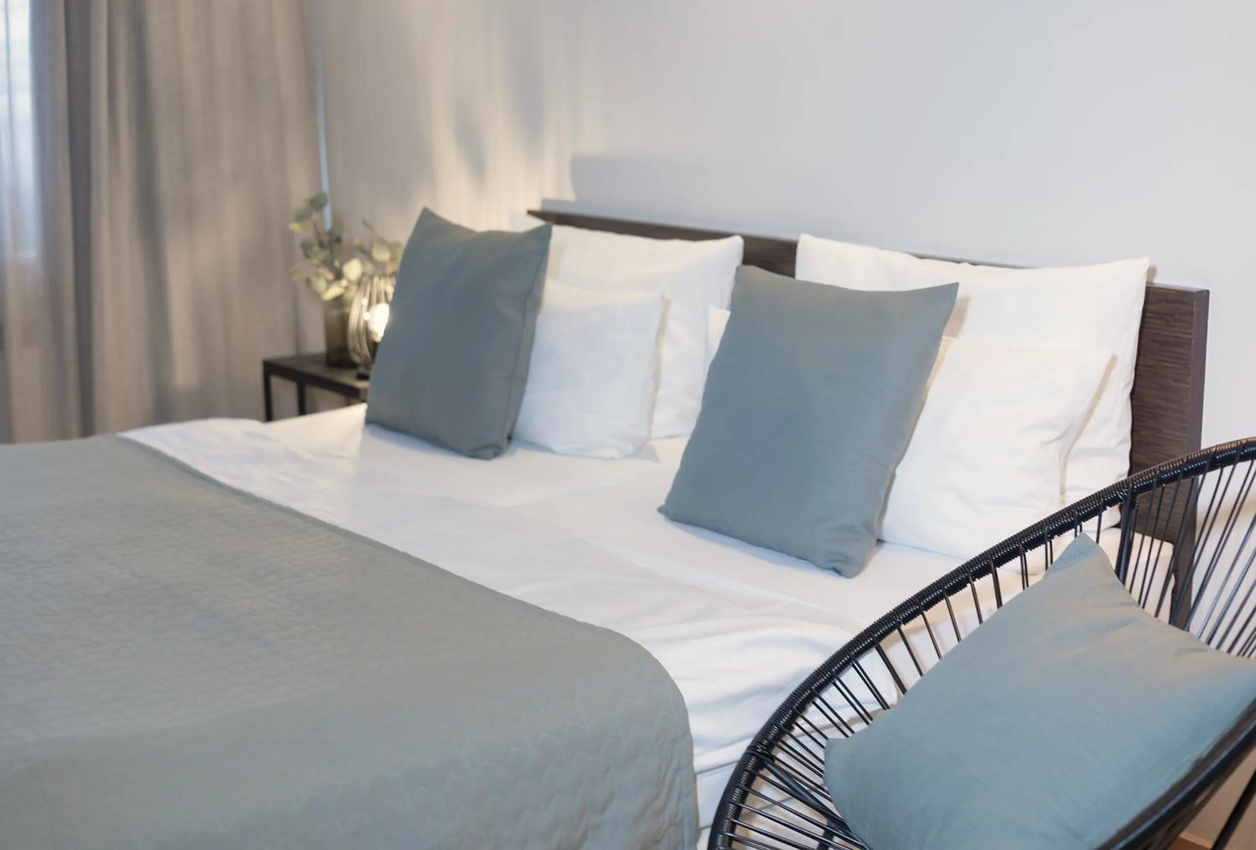 Bed in Paragon Apartments