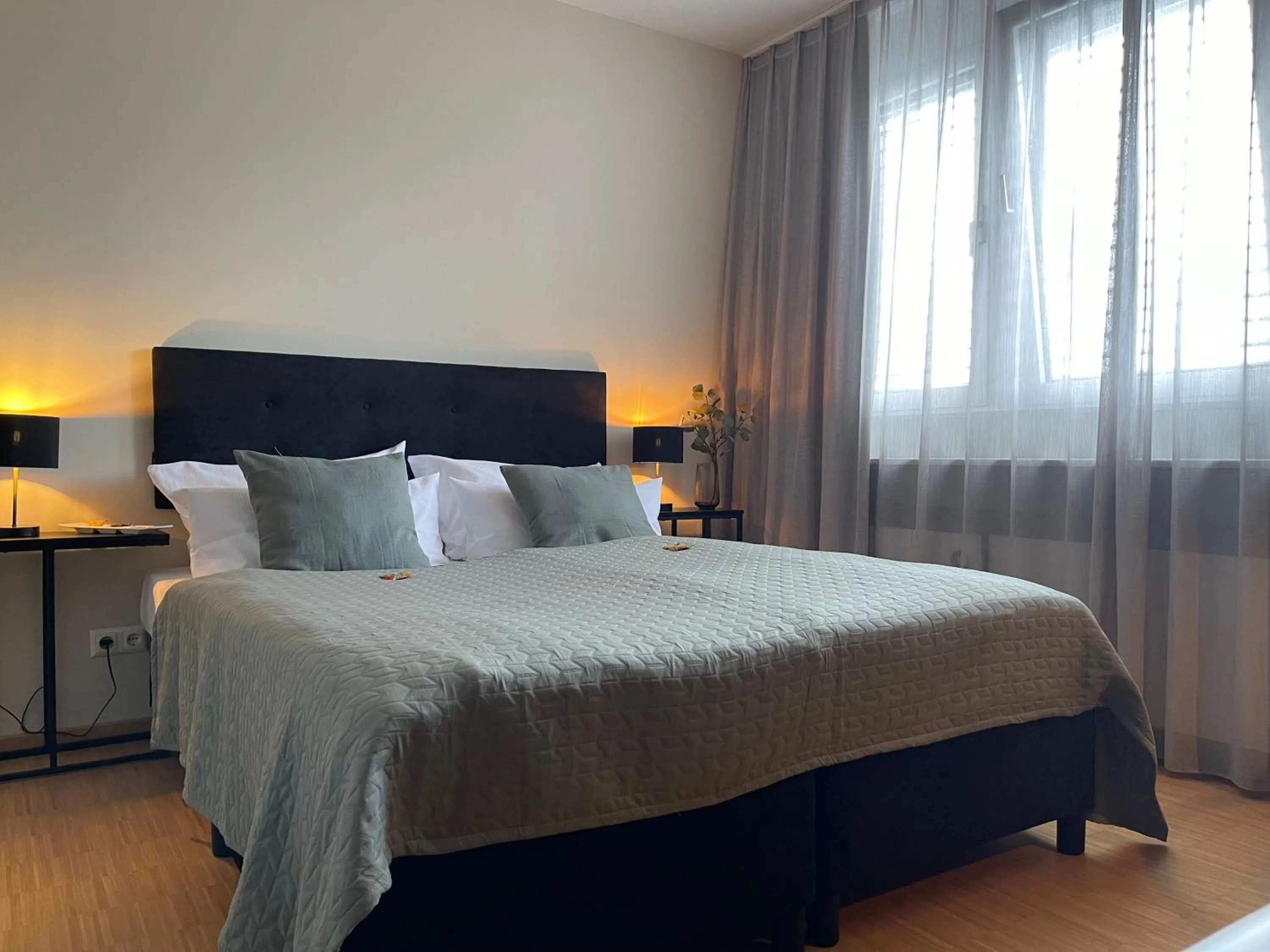 Bed in Paragon Apartments