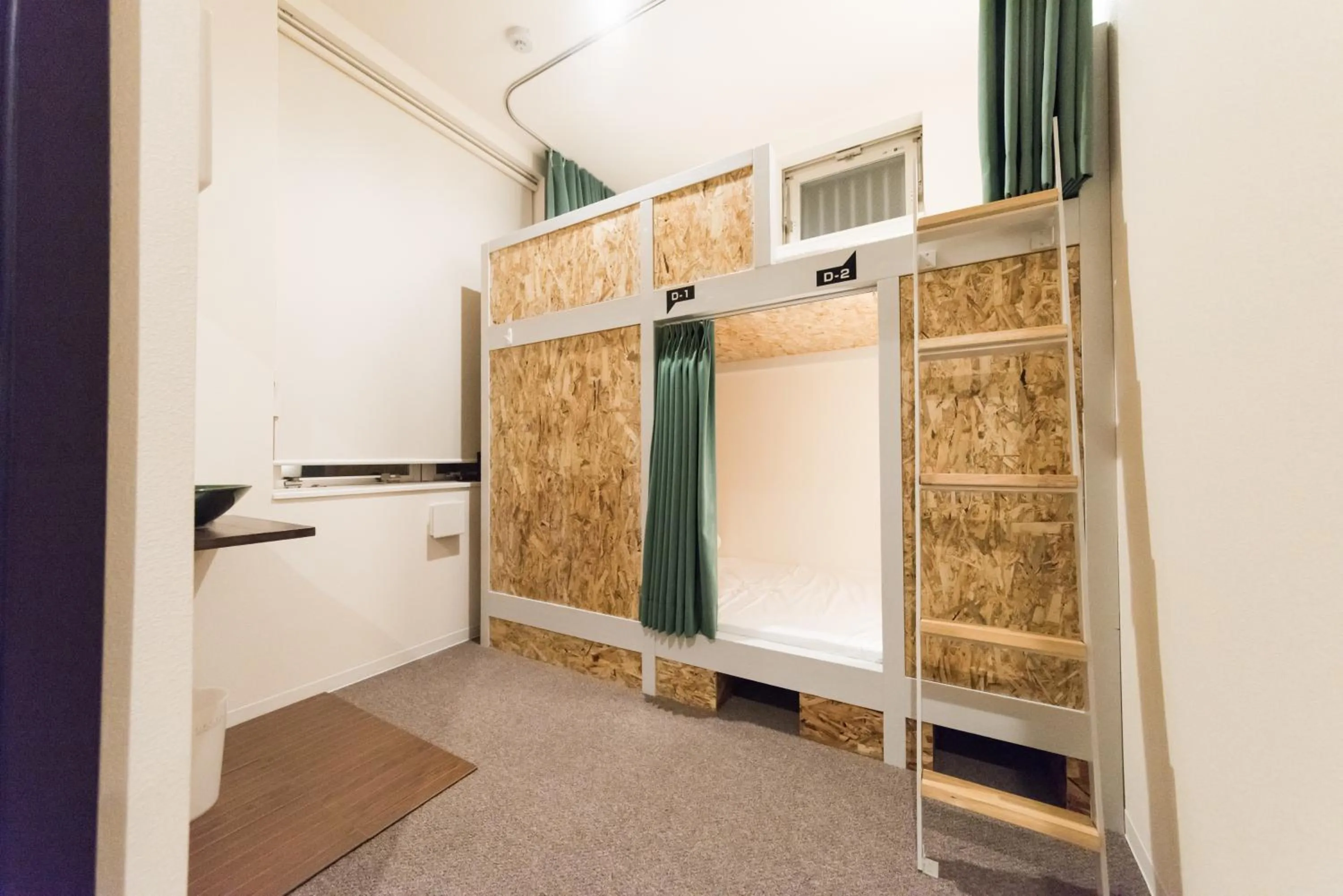 bunk bed in KIZUNA HOTEL Gojo Kiyomizu-dera Kamogawa