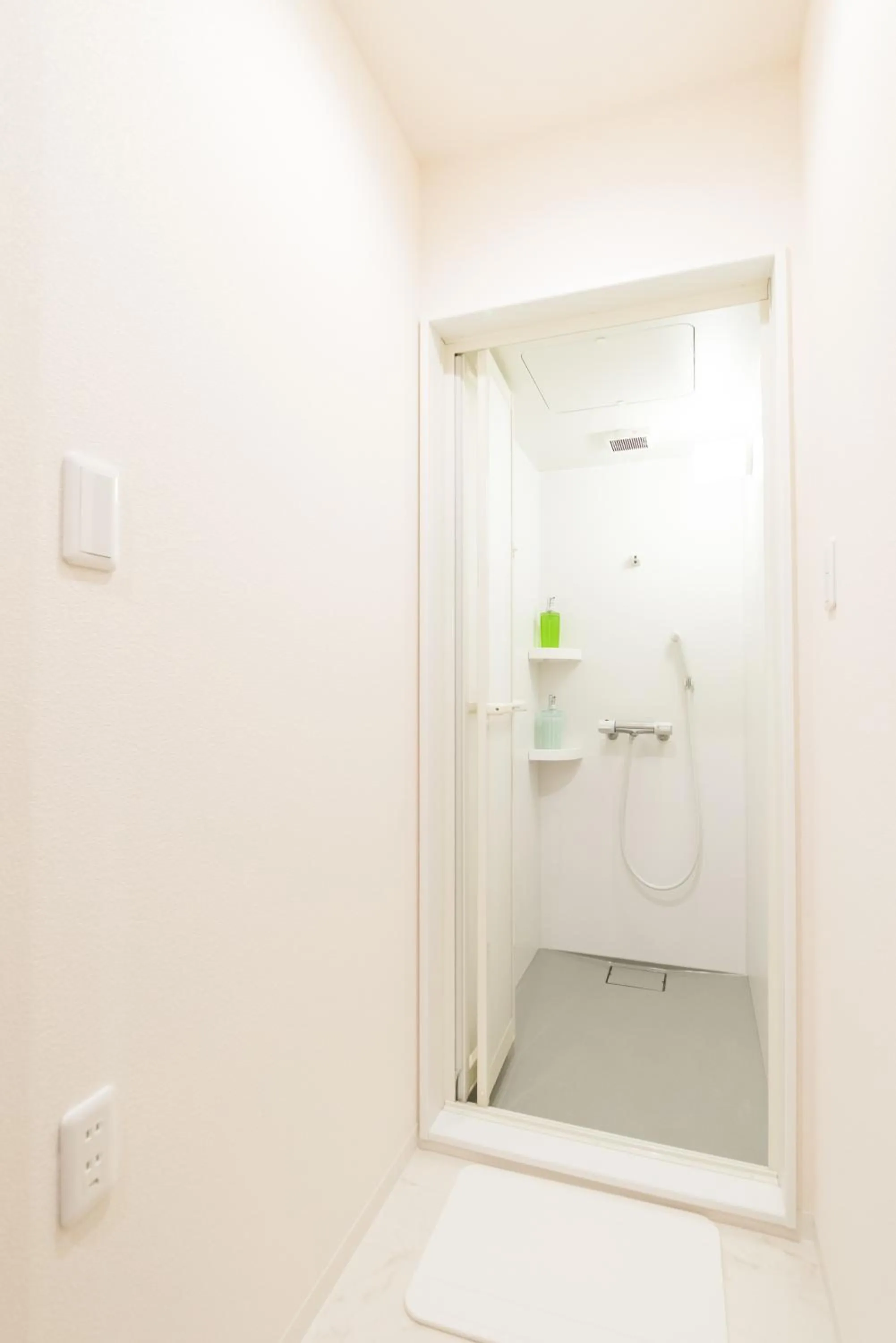 Shower in KIZUNA HOTEL Gojo Kiyomizu-dera Kamogawa