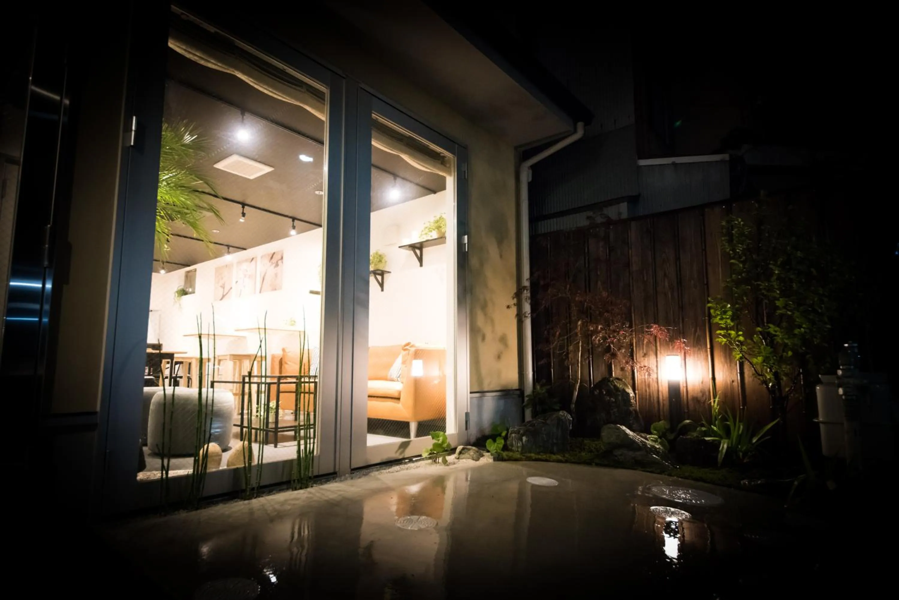 Property building in KIZUNA HOTEL Gojo Kiyomizu-dera Kamogawa