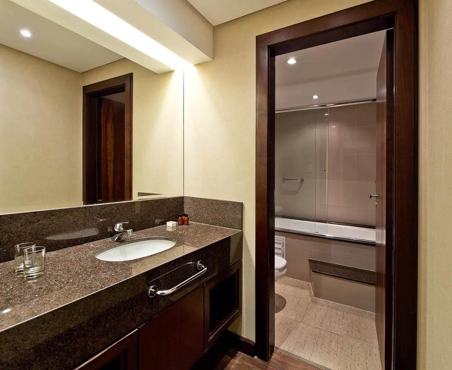 Majestic Palace Hotel