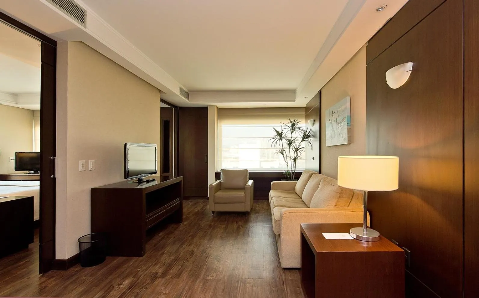 Bed in Majestic Palace Hotel