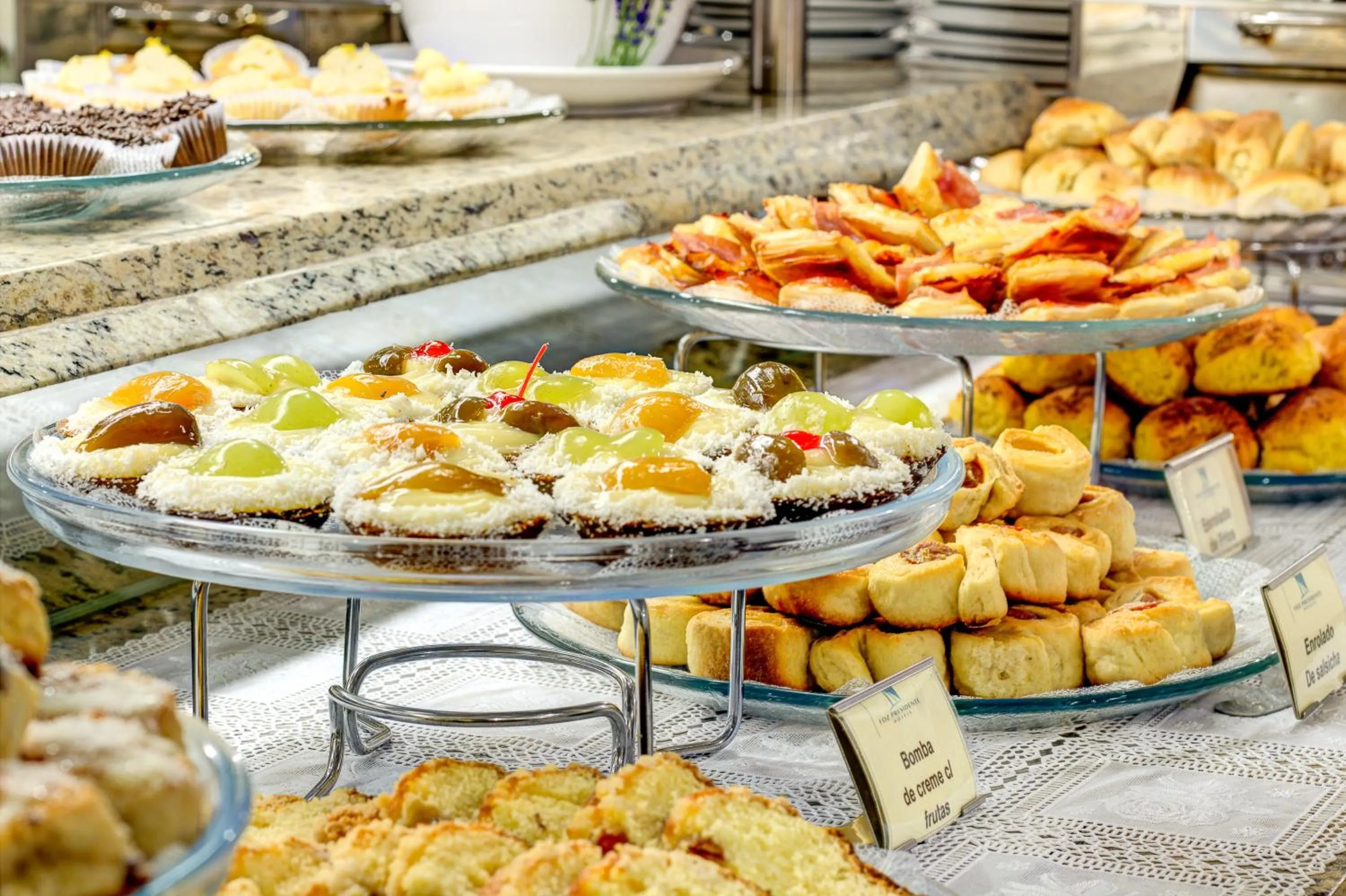 Food and drinks in Foz Presidente Economic Hotel