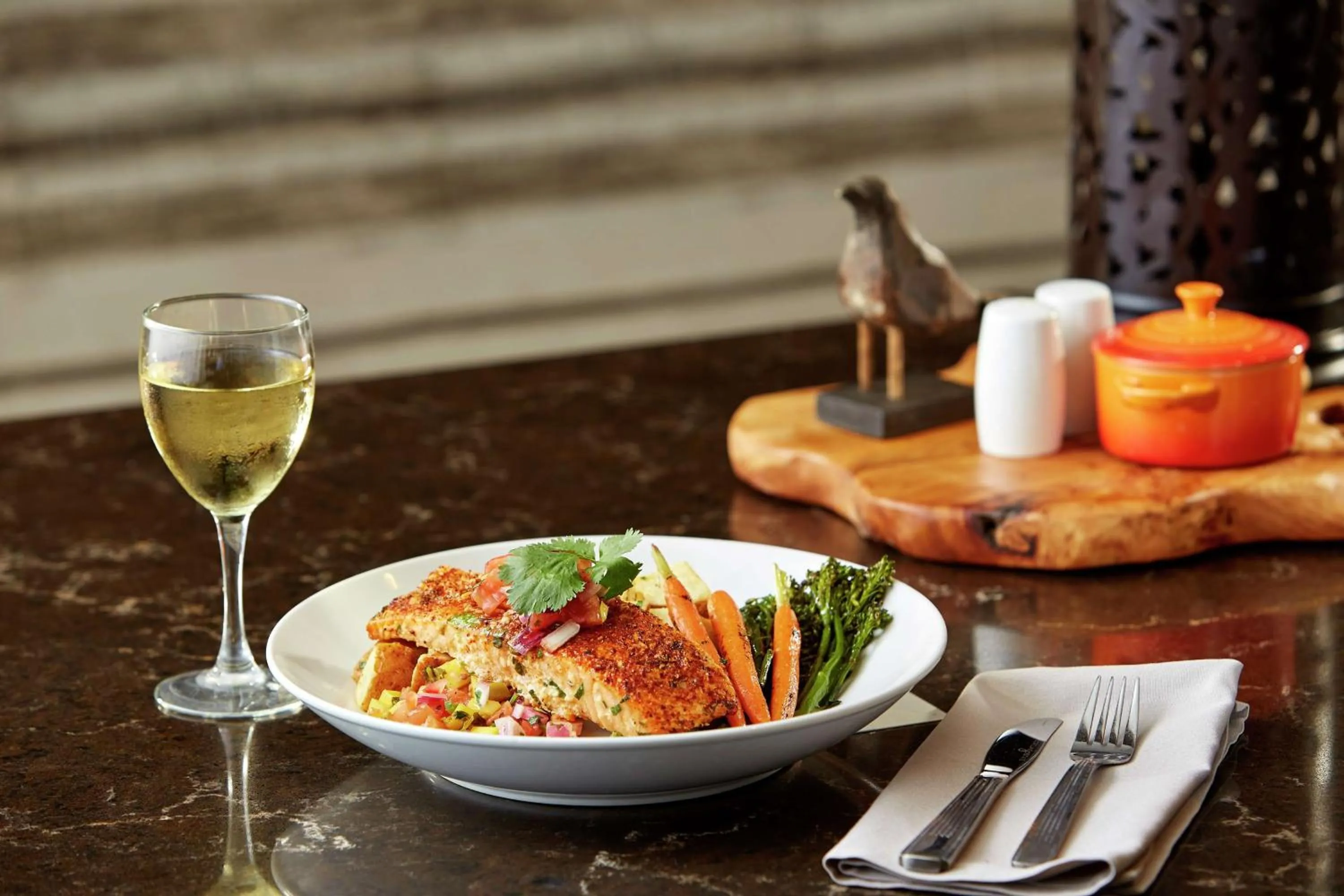 Restaurant/places to eat in Hilton Garden Inn San Diego Old Town/Sea World Area