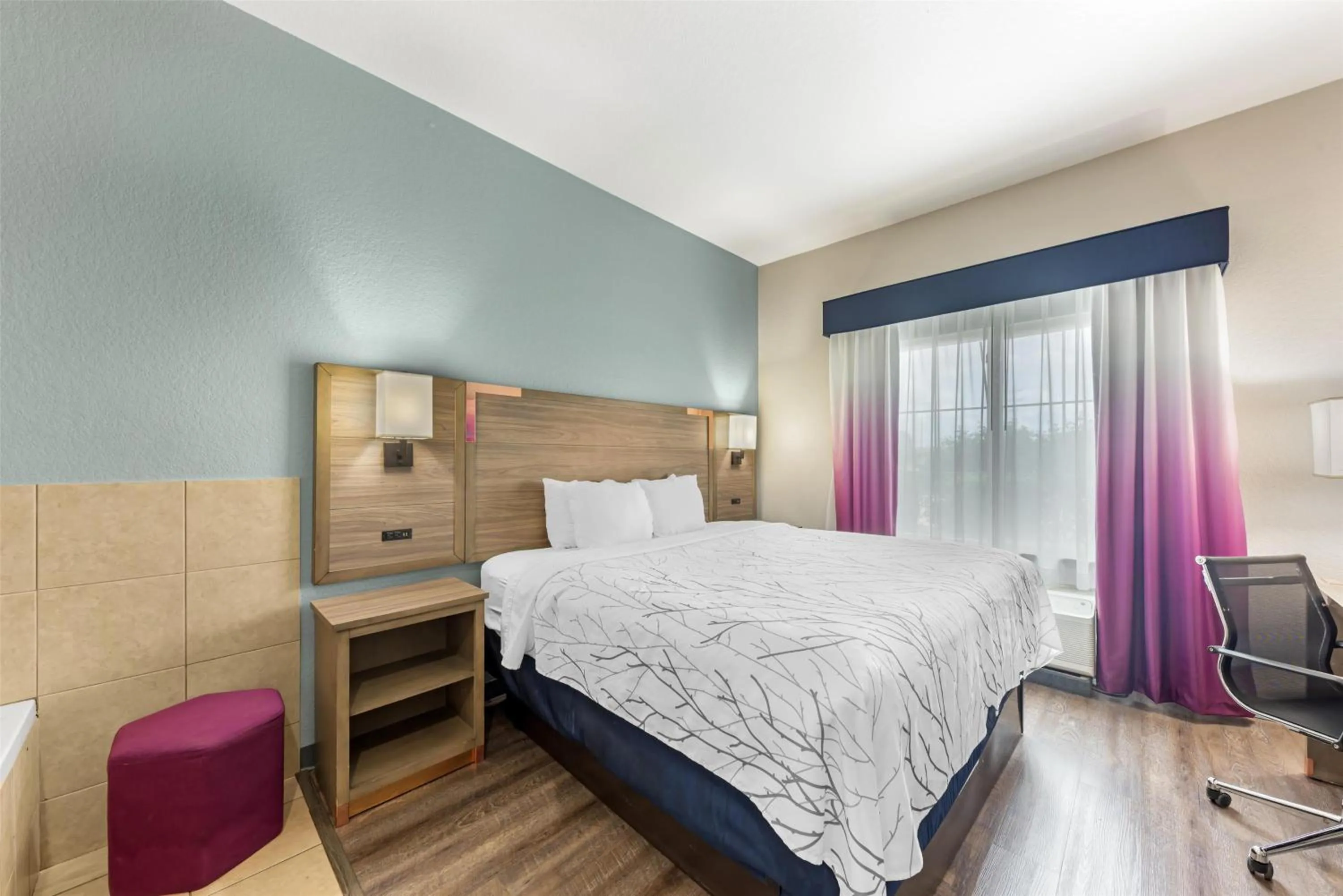 Bedroom, Bed in Best Western Plus San Antonio East Inn & Suites