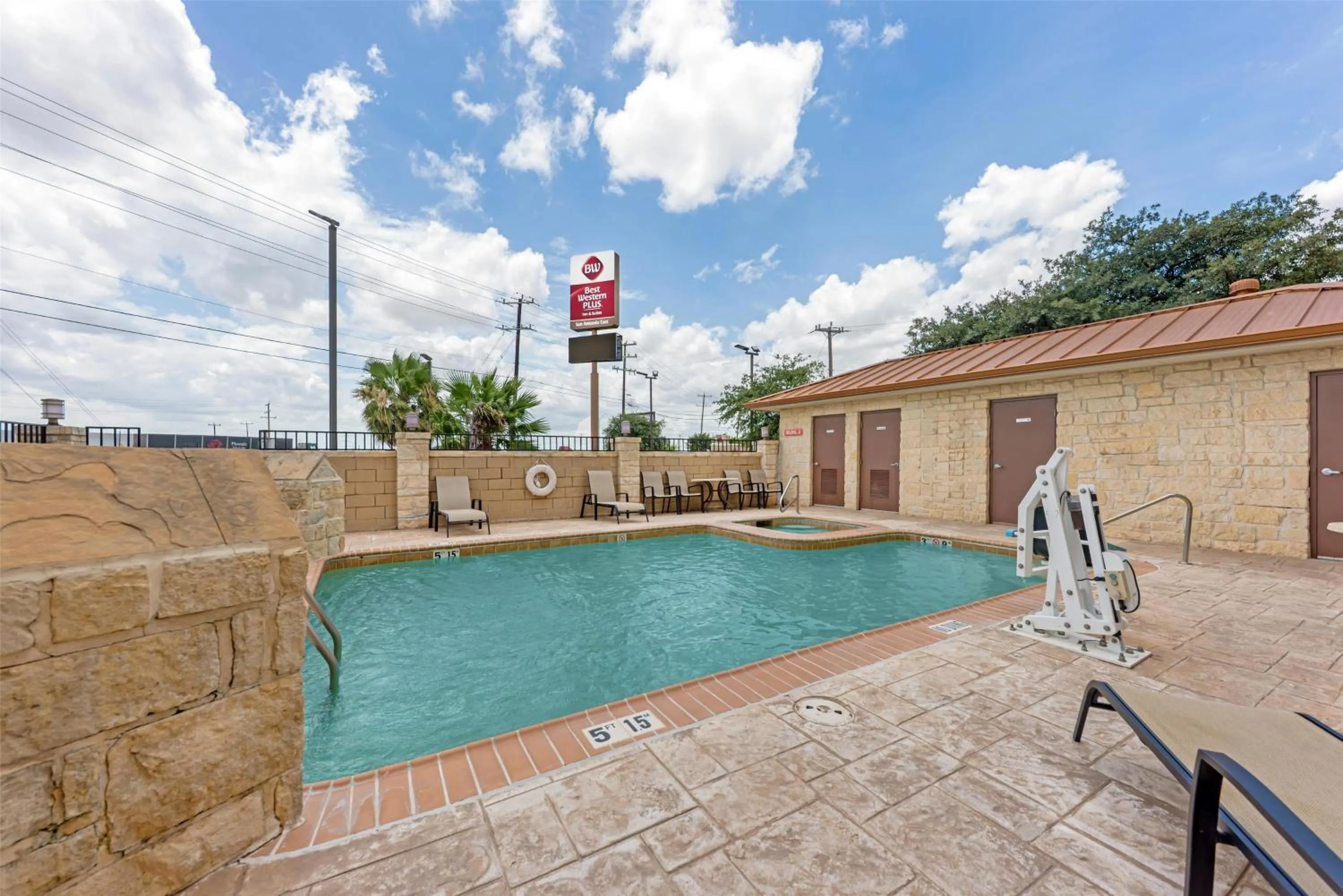 Pool view in Best Western Plus San Antonio East Inn & Suites
