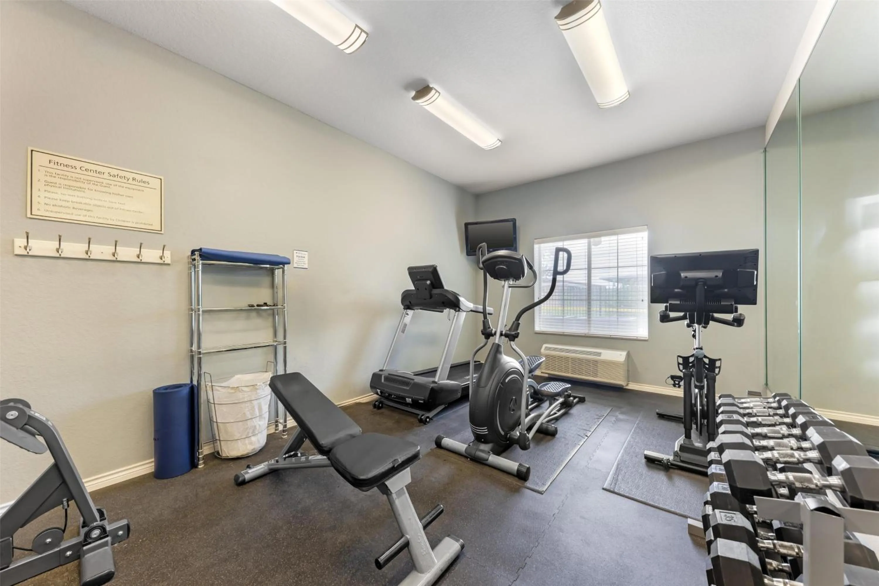 Fitness centre/facilities in Best Western Plus San Antonio East Inn & Suites