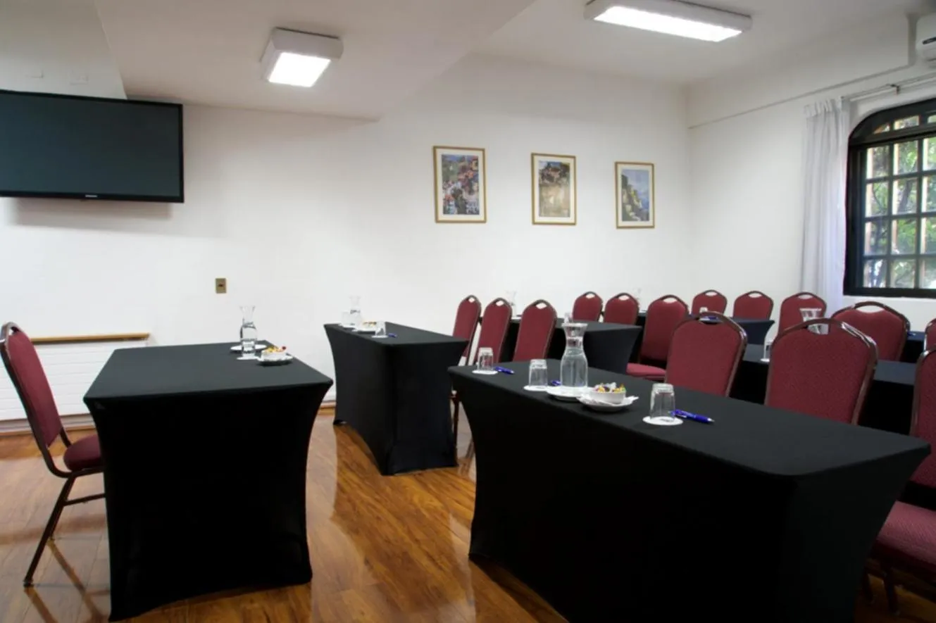 Communal lounge/ TV room in Hotel Presidente