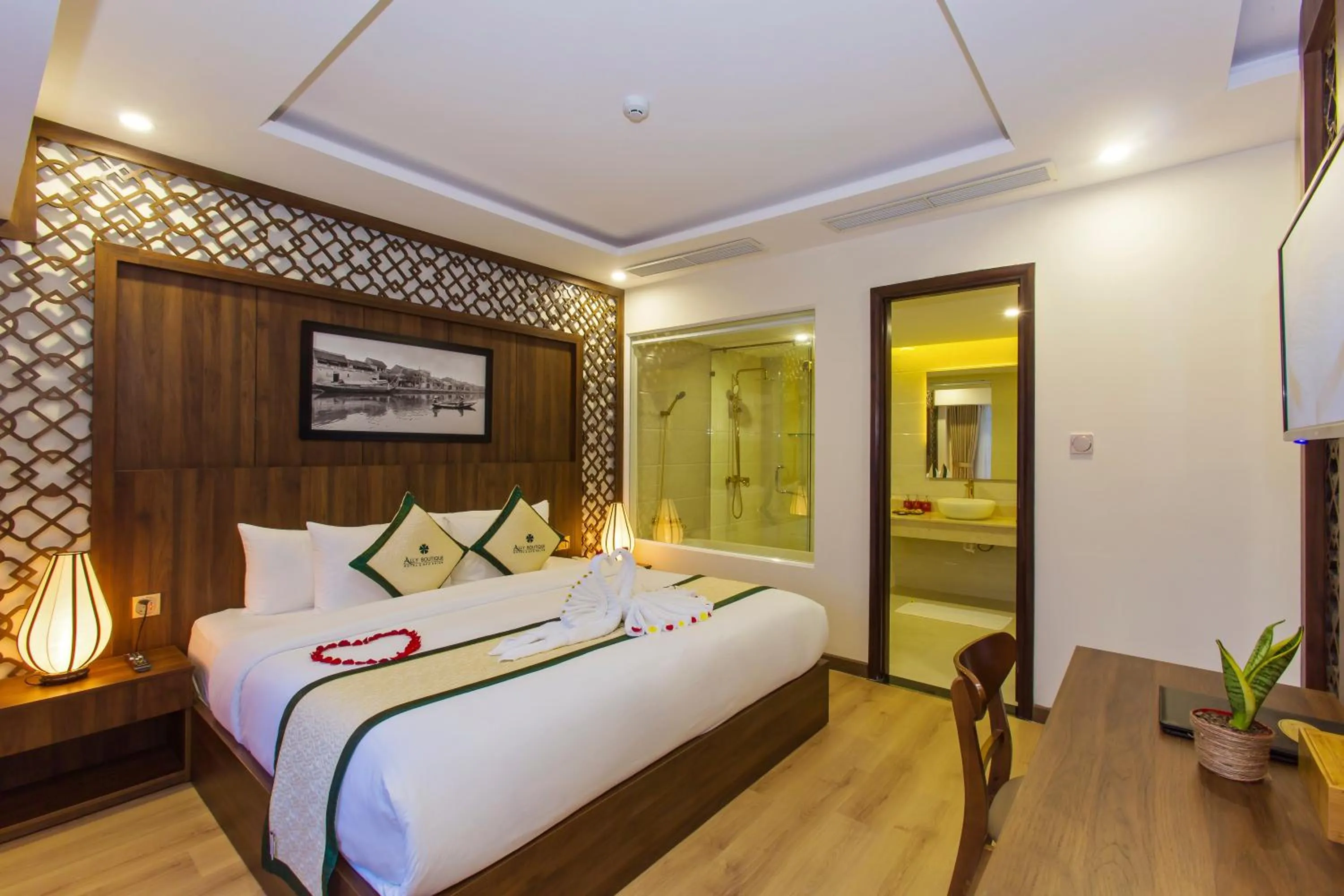 Bed in Ally Beach Boutique Hotel Hoian