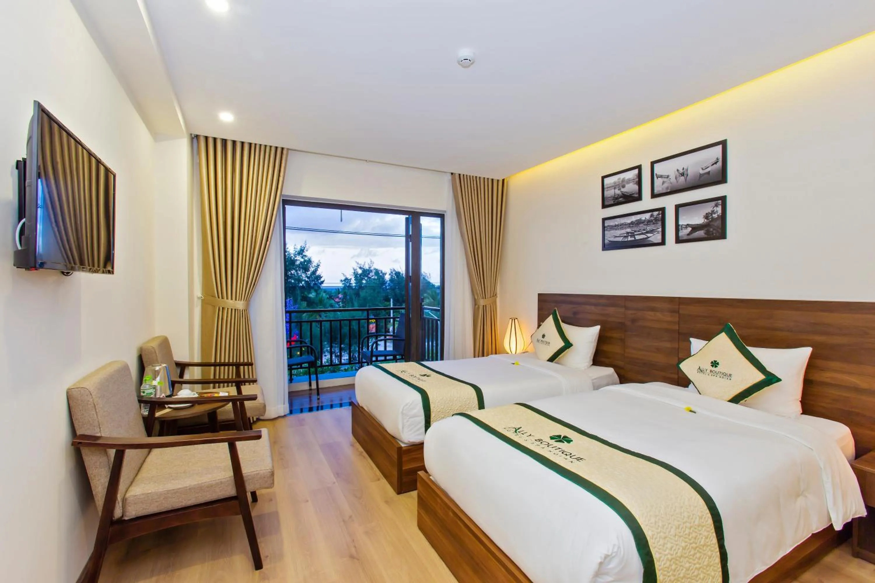 Bed in Ally Beach Boutique Hotel Hoian