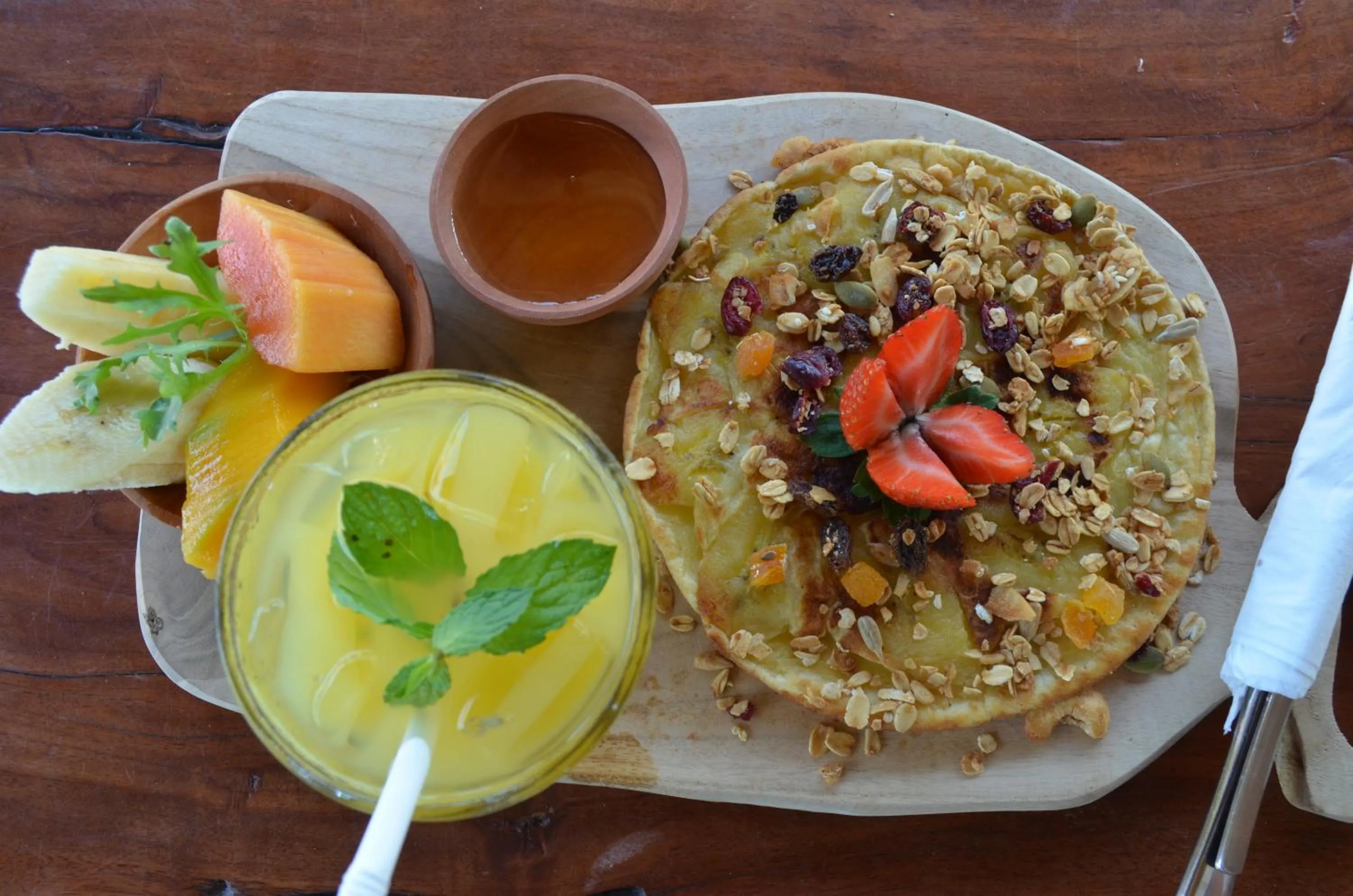 Food and drinks in Uluwatu Breeze Village