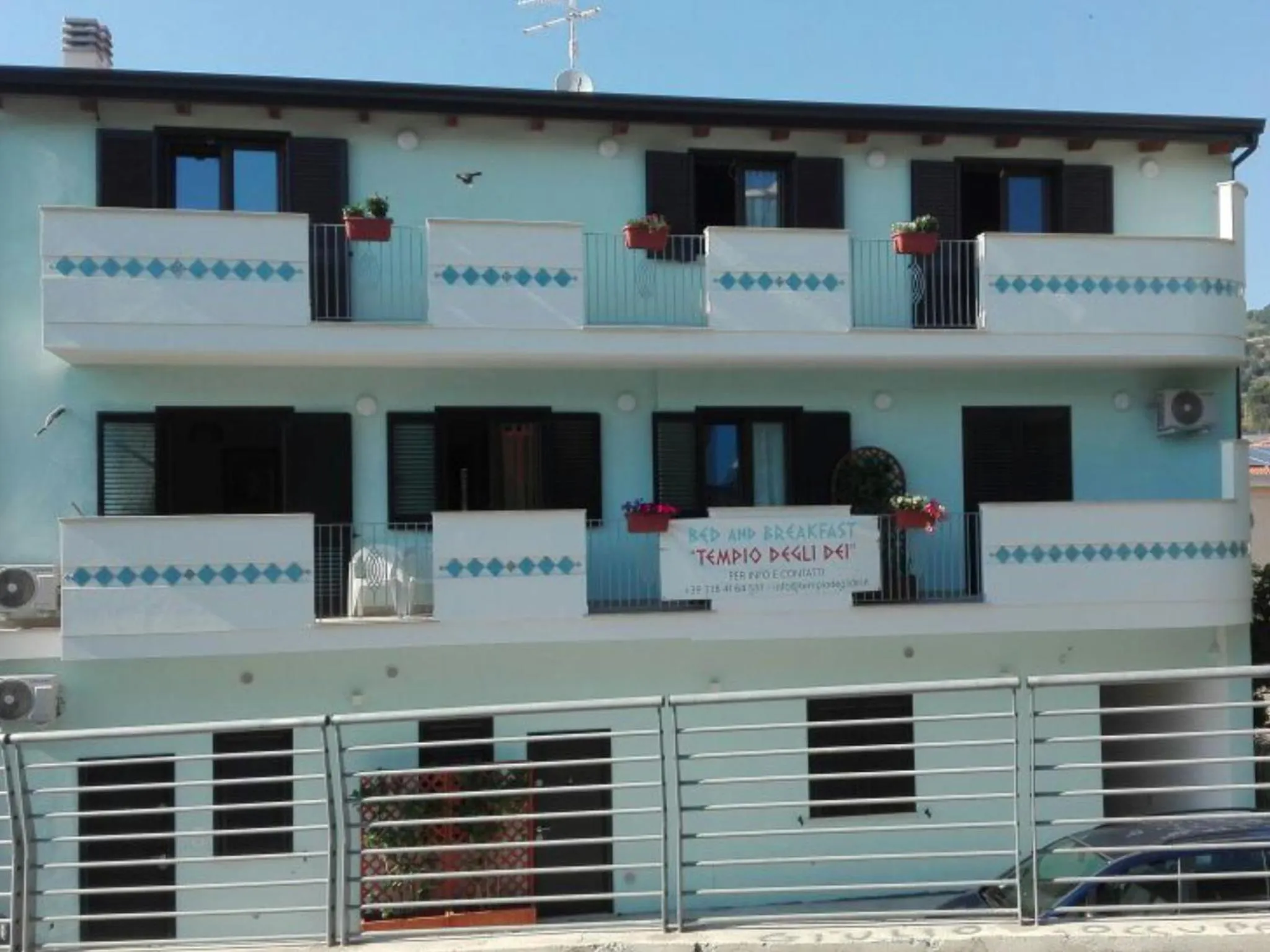 Facade/entrance in Tempio degli Dei