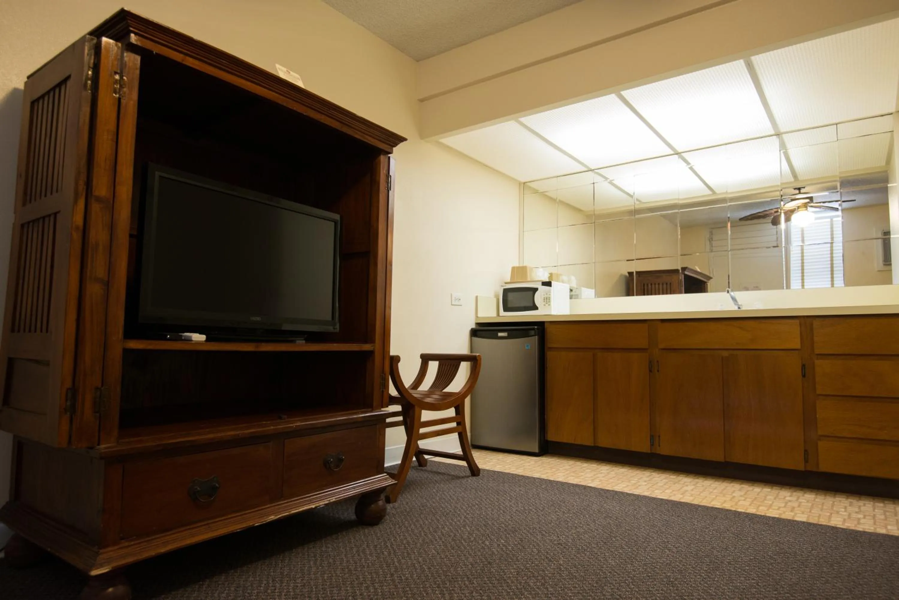 Day in Pacific Marina Inn Airport