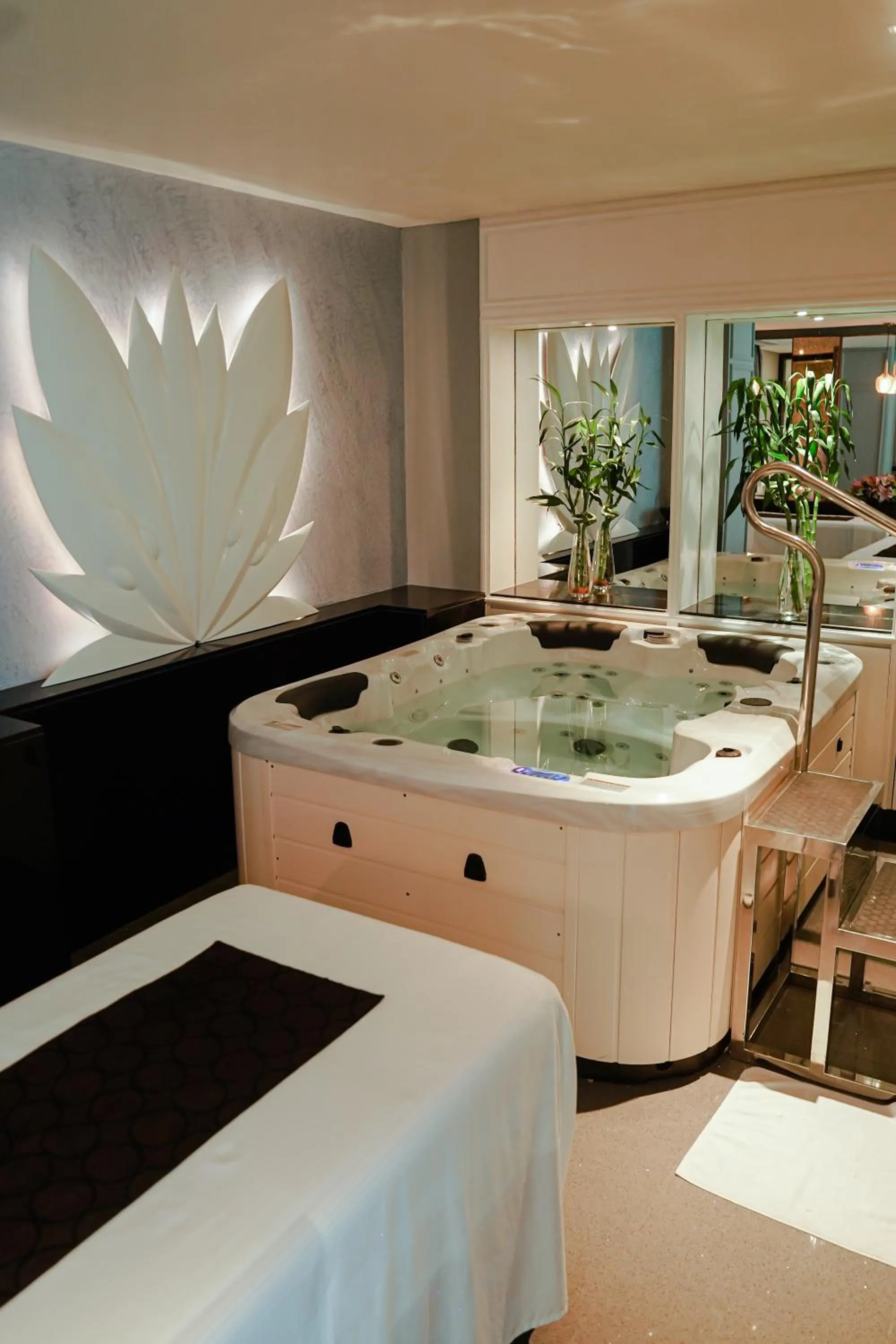 Spa and wellness centre/facilities in Crowne Plaza Today Gurugram by IHG