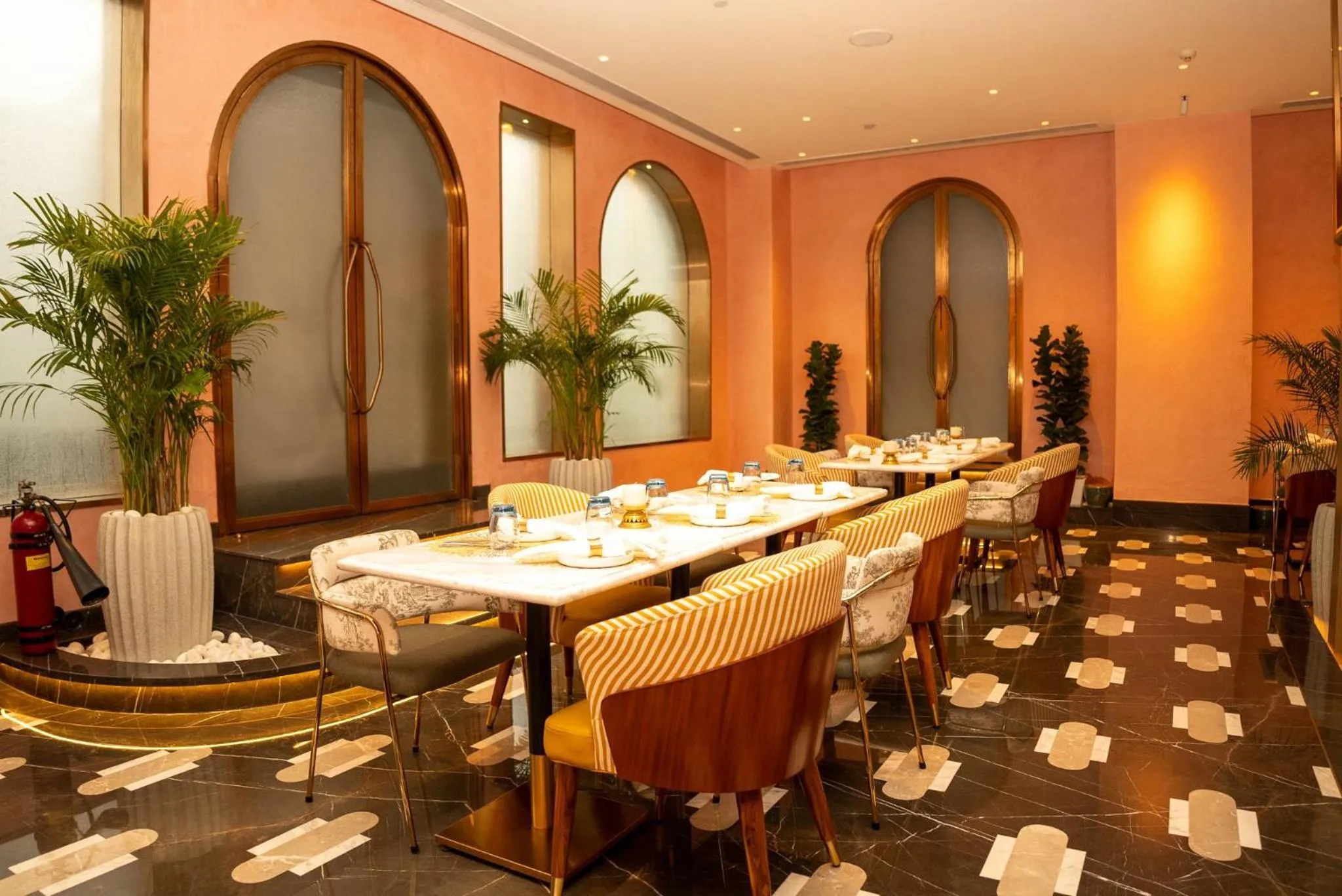 Restaurant/places to eat in Crowne Plaza Today Gurugram by IHG