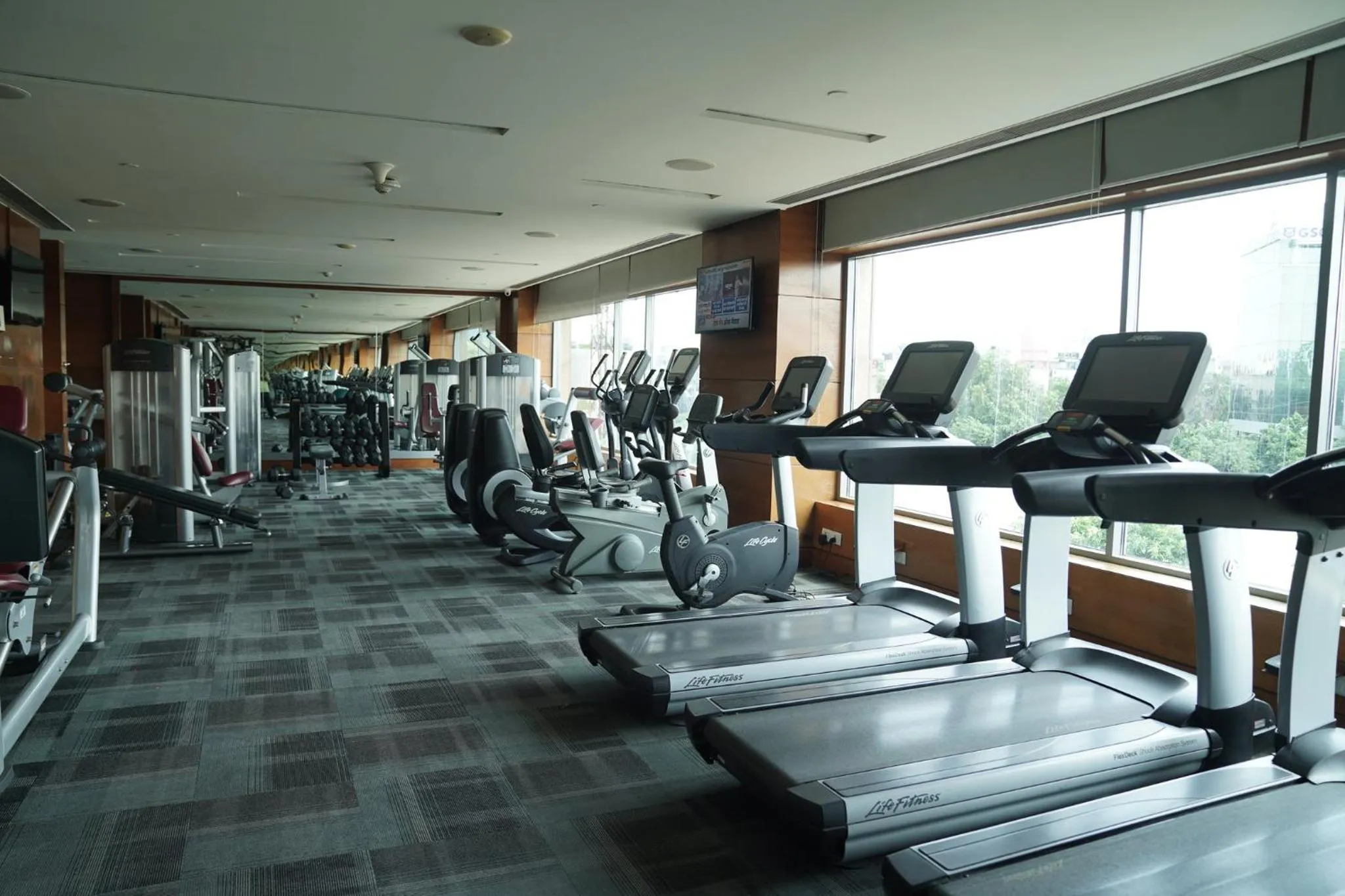 Fitness centre/facilities in Crowne Plaza Today Gurugram by IHG