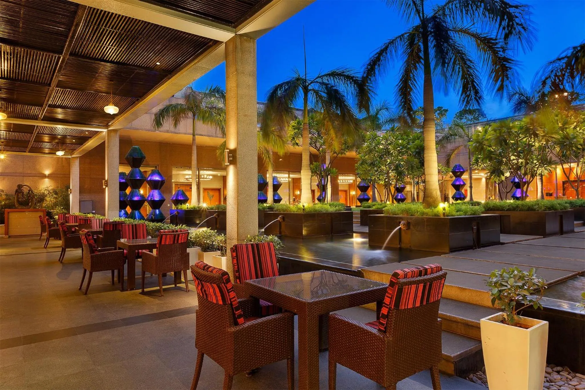 Restaurant/places to eat in Crowne Plaza Today Gurugram by IHG