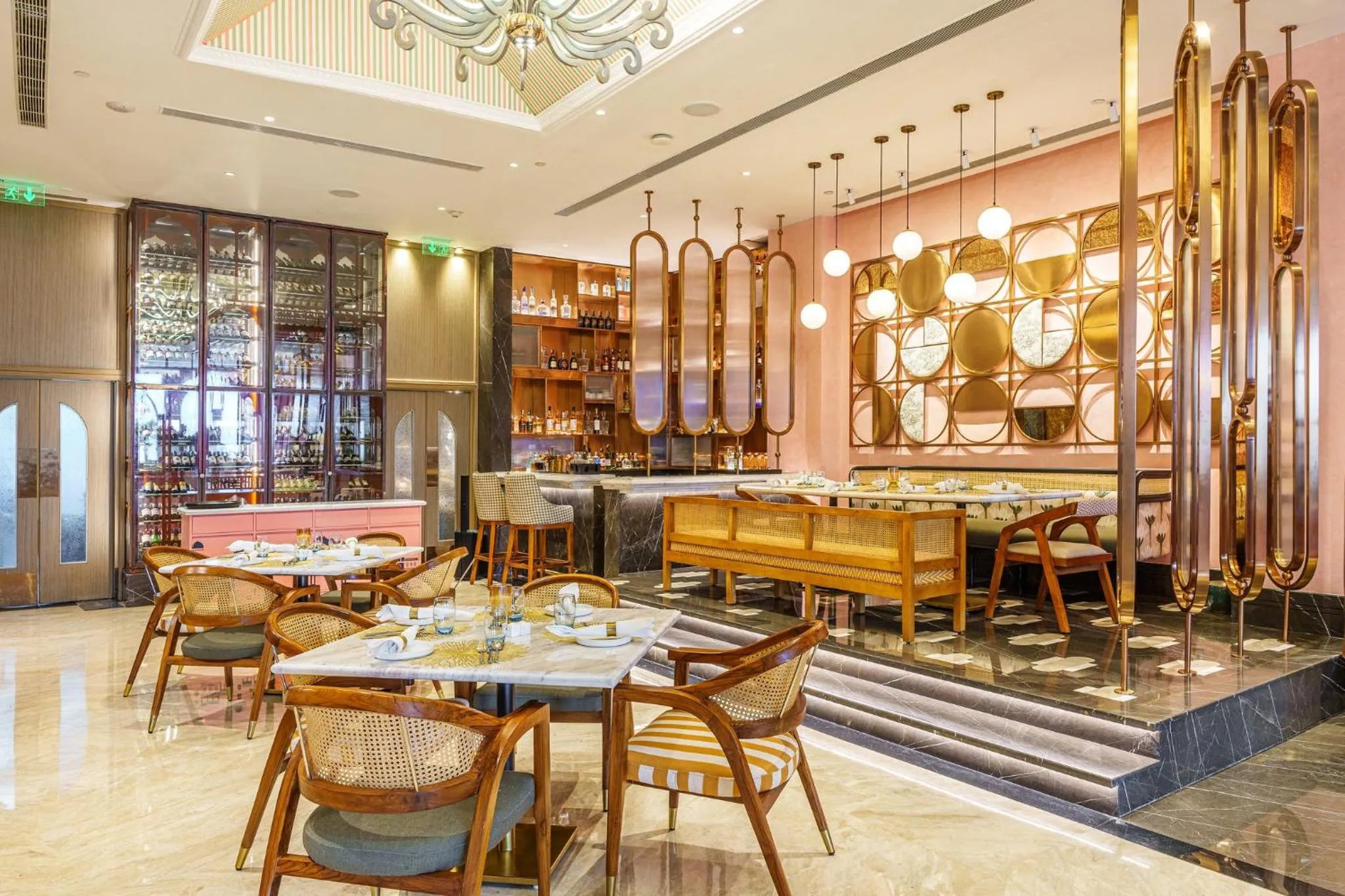 Restaurant/places to eat in Crowne Plaza Today Gurugram by IHG