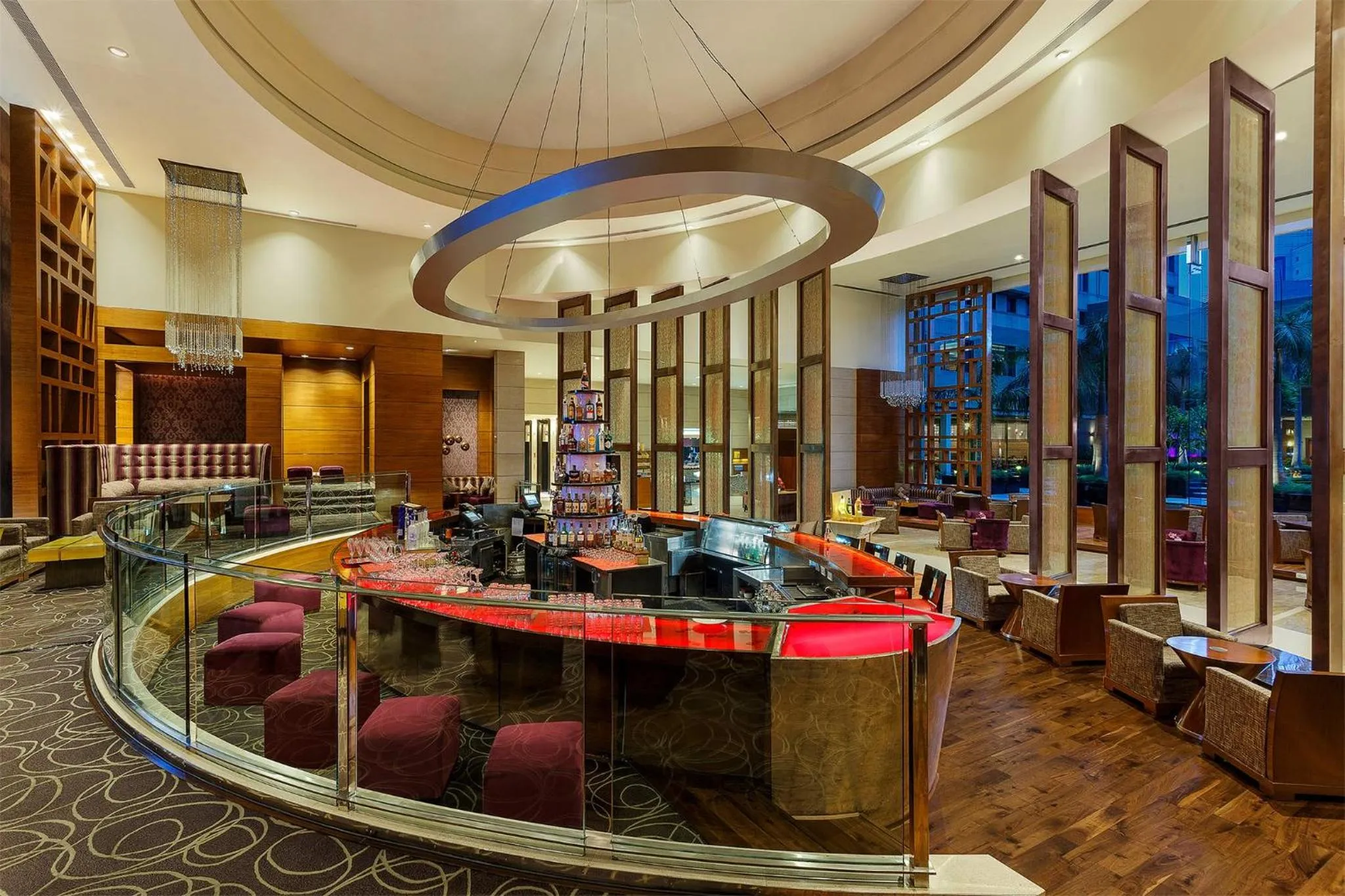 Lounge or bar in Crowne Plaza Today Gurugram by IHG