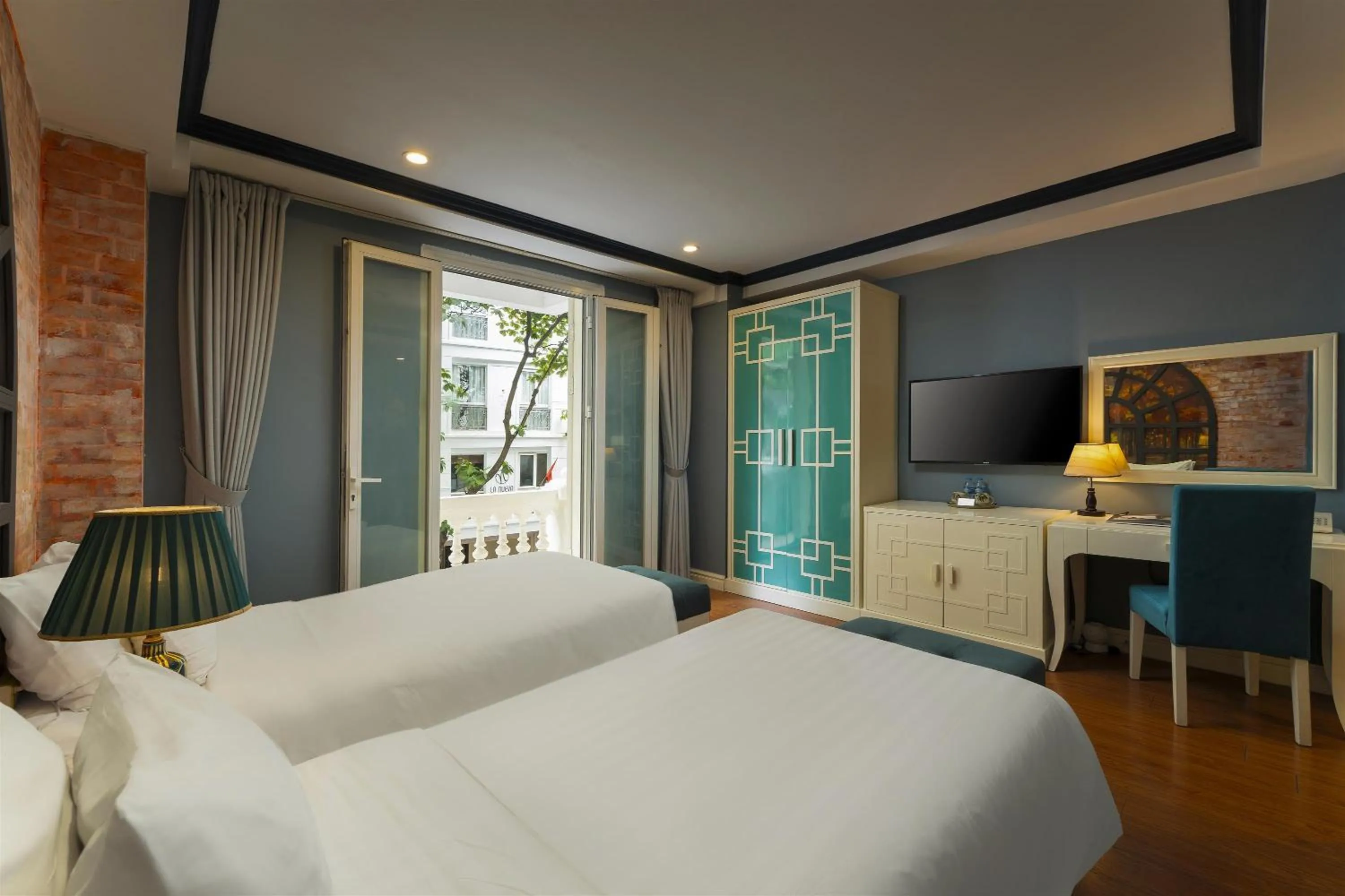 Bed in Hanoi La Selva Hotel