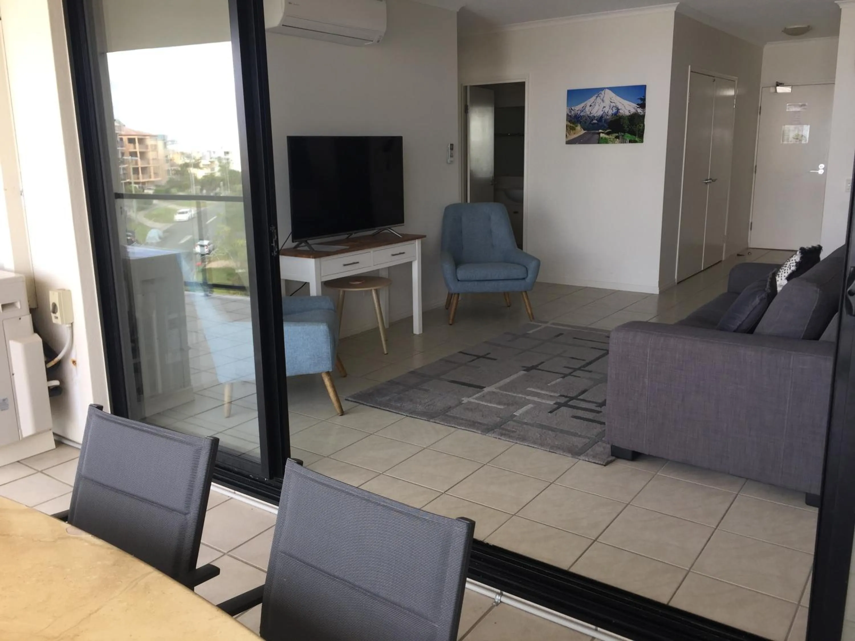 Living room in Mariners Resort Kings Beach