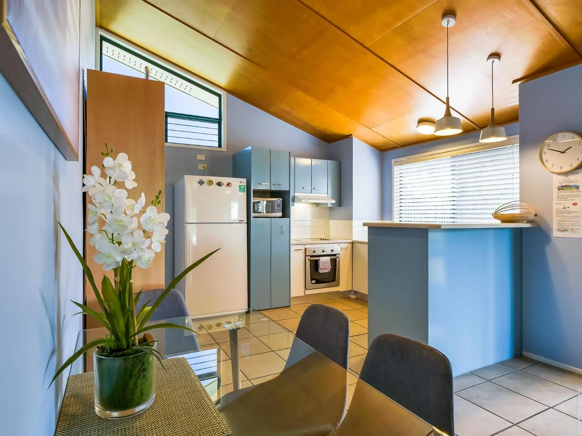 Dining area in Boat Harbour Studio Apartments and Villas