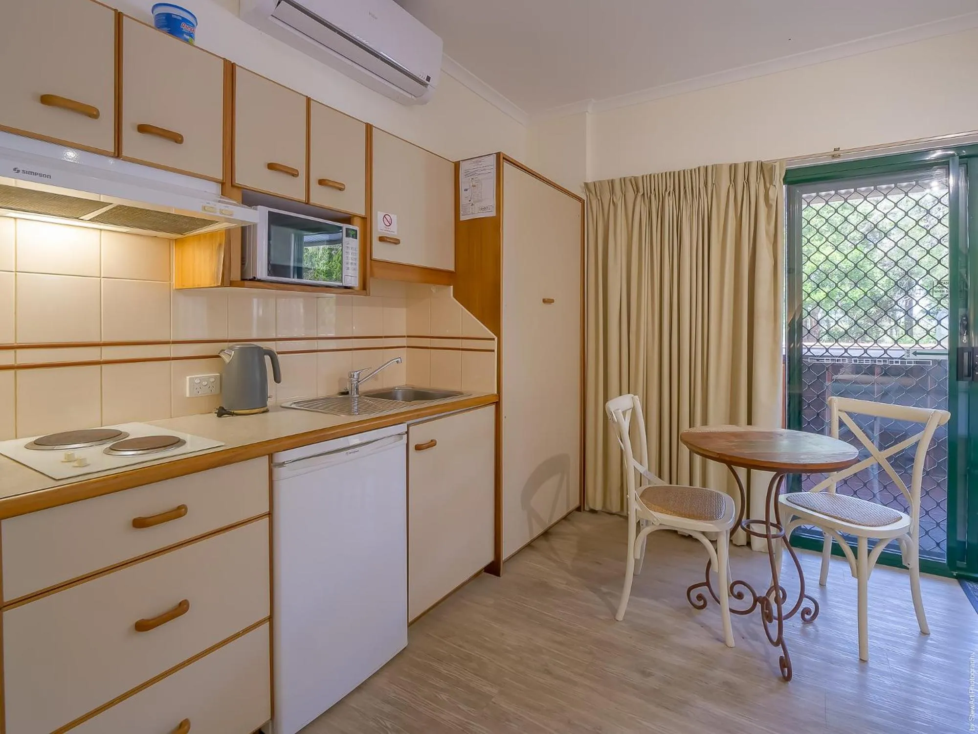 Kitchen or kitchenette in Boat Harbour Studio Apartments and Villas
