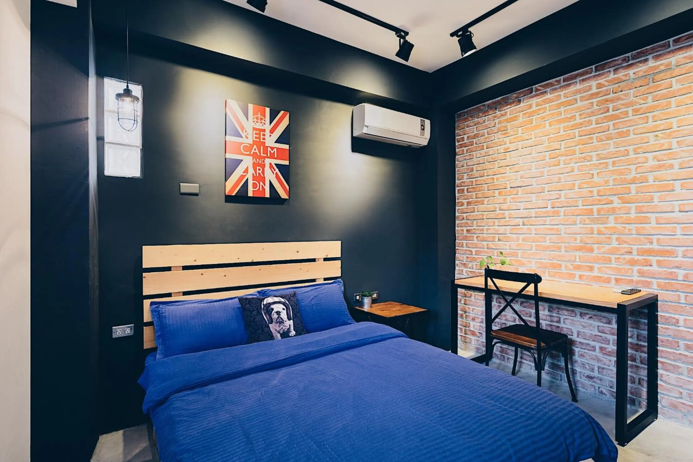 Bed in Mutter Apartment