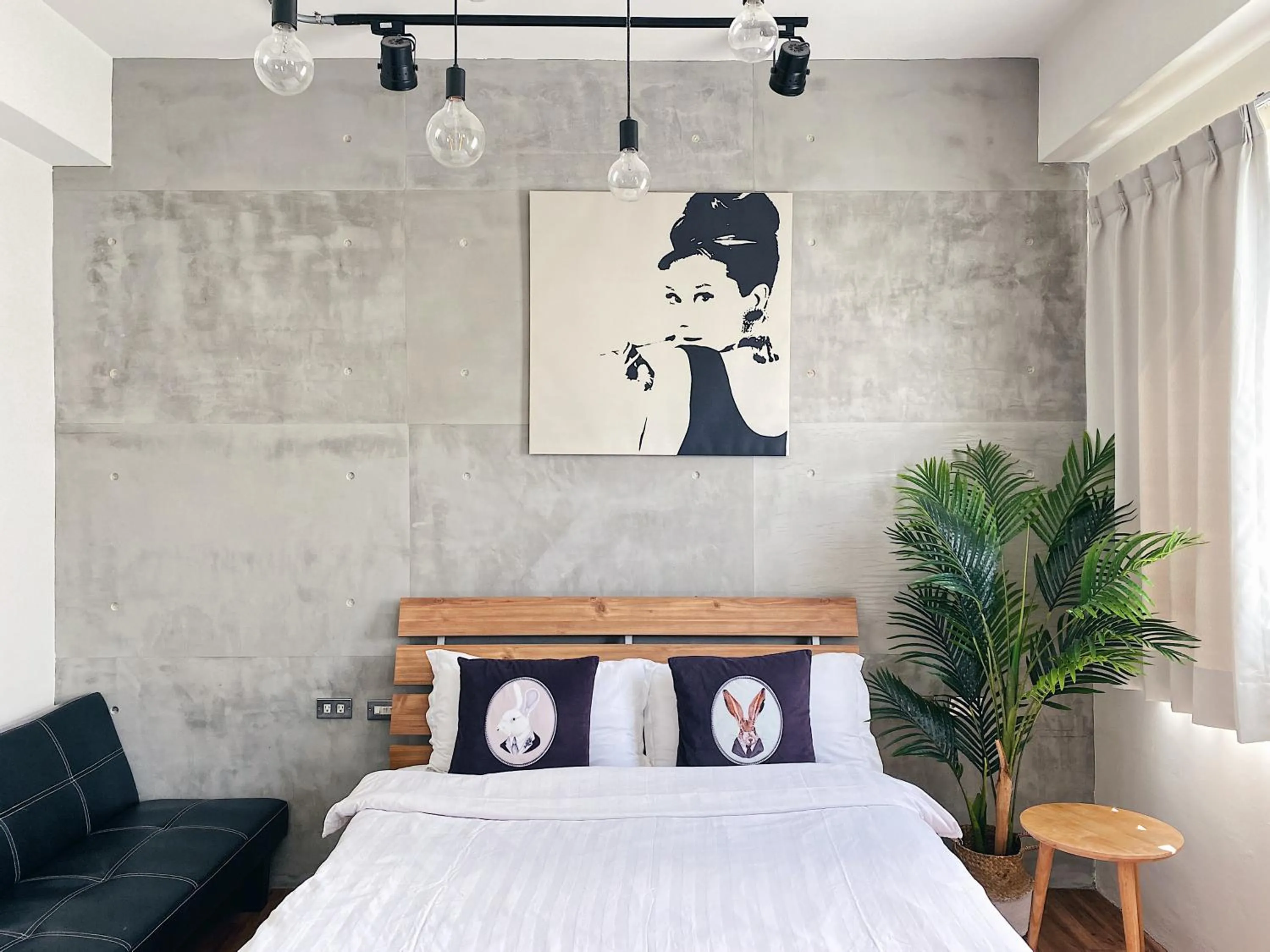 Bed in Mutter Apartment