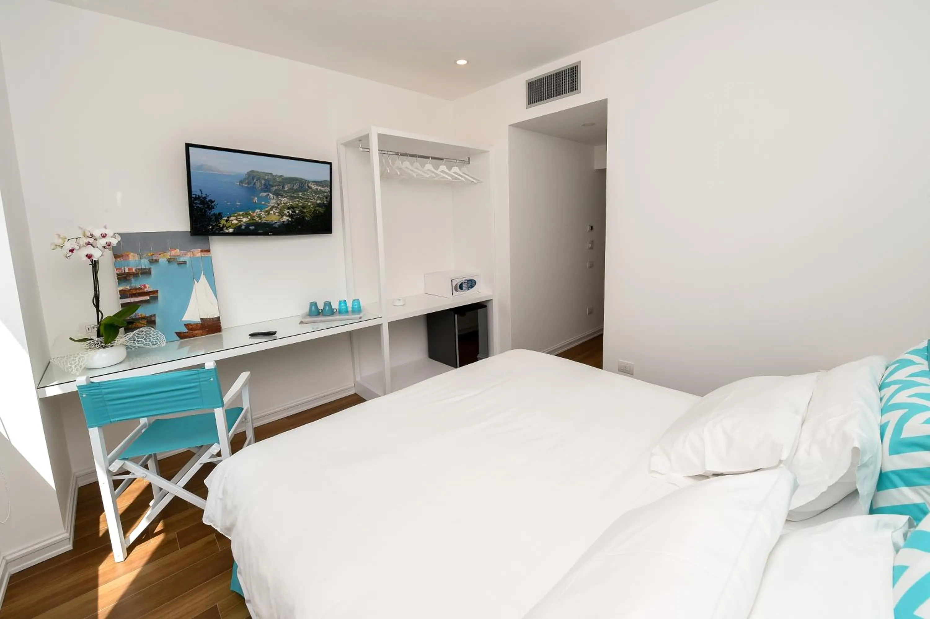 TV and multimedia, Bed in Casa Pantone