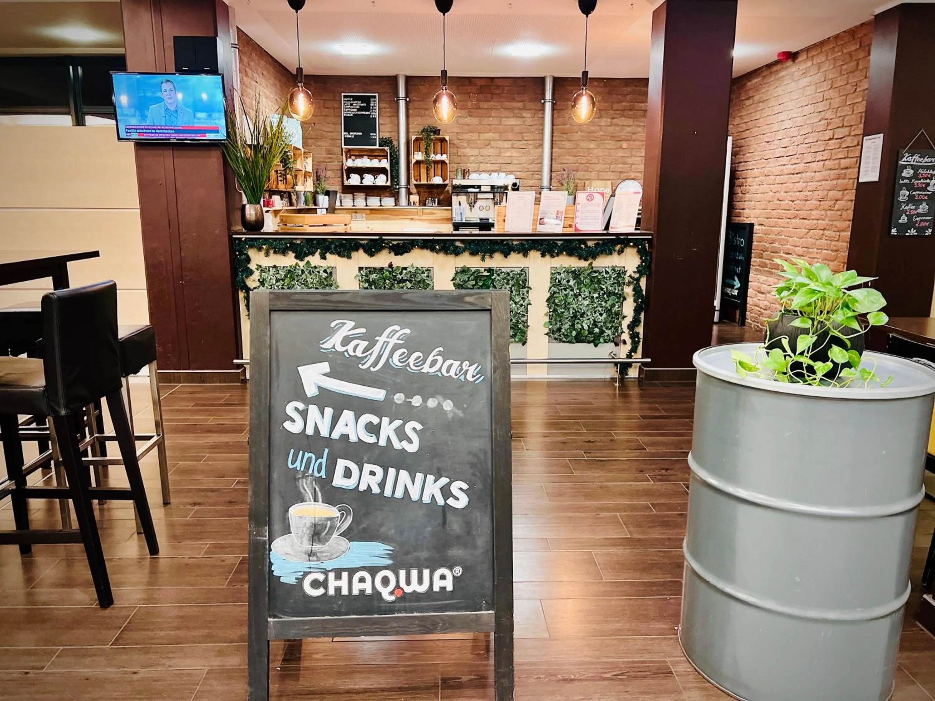 Restaurant/places to eat in Jugendherberge City-Hostel Köln-Riehl