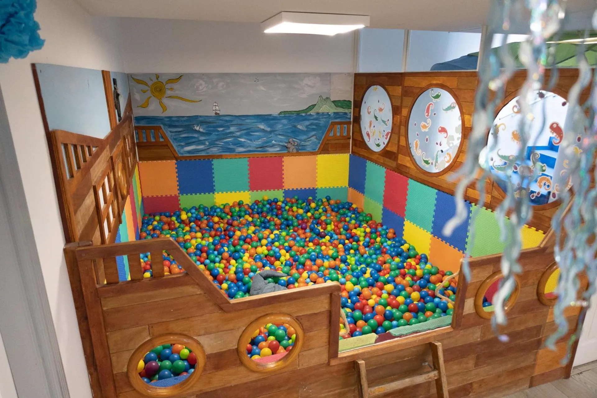 Property building in Hyde Park Lane