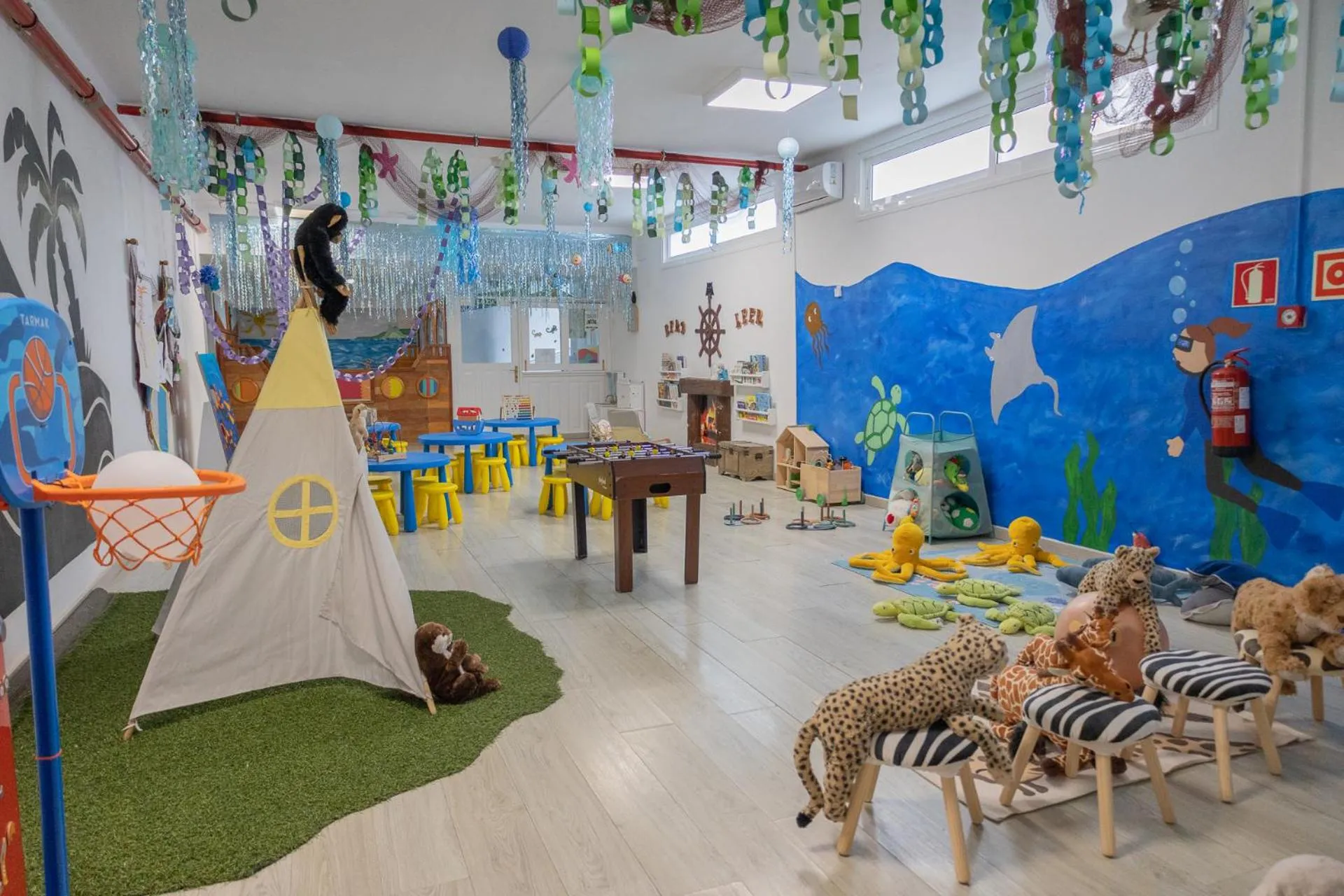 Property building in Hyde Park Lane